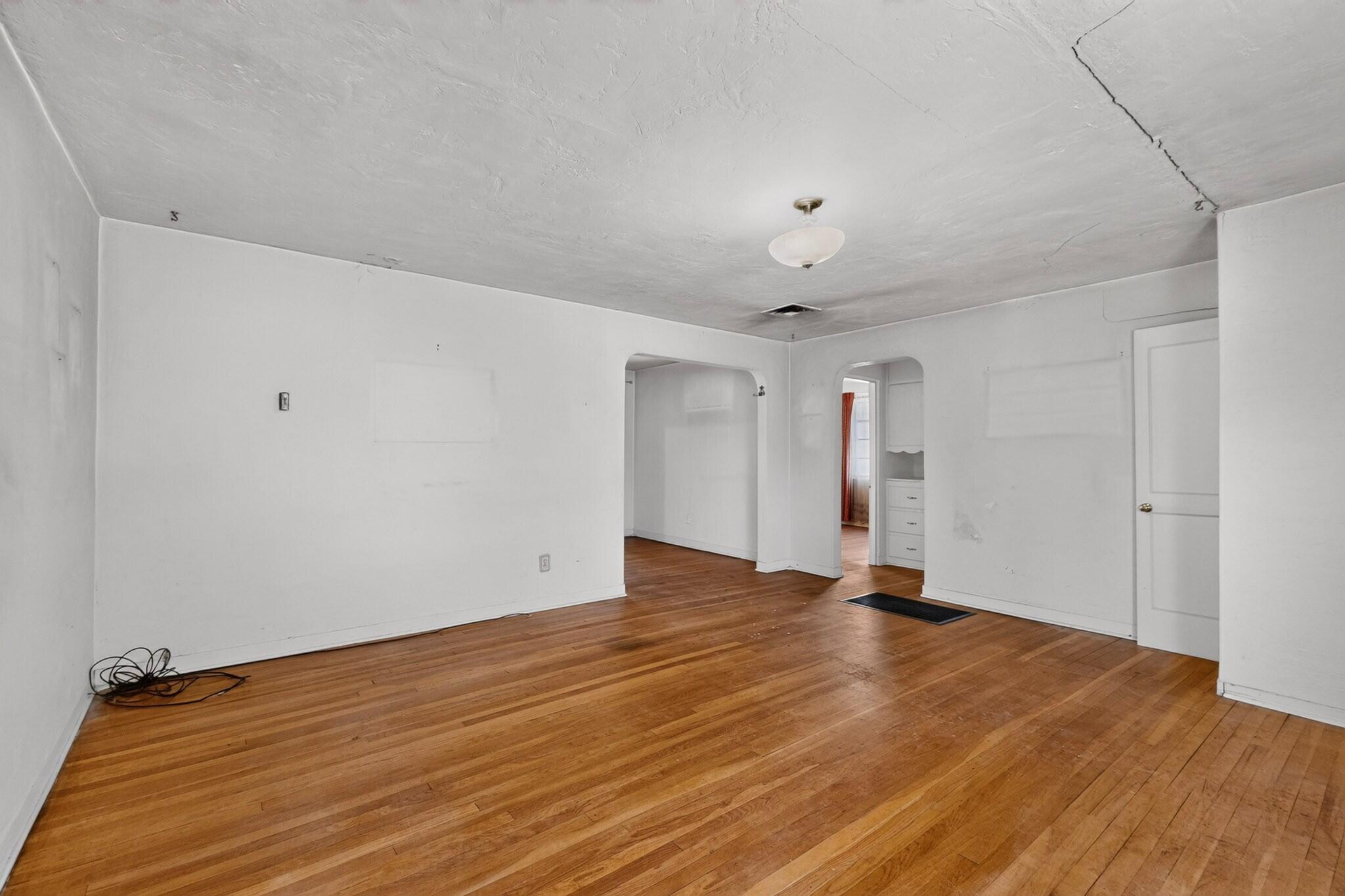 Photo 15 — 330 Cutler Avenue NE