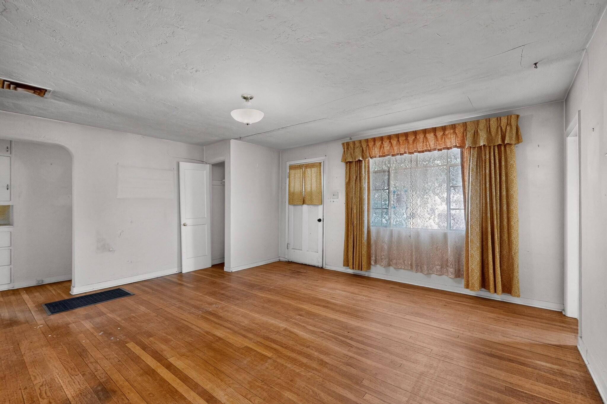 Photo 12 — 330 Cutler Avenue NE