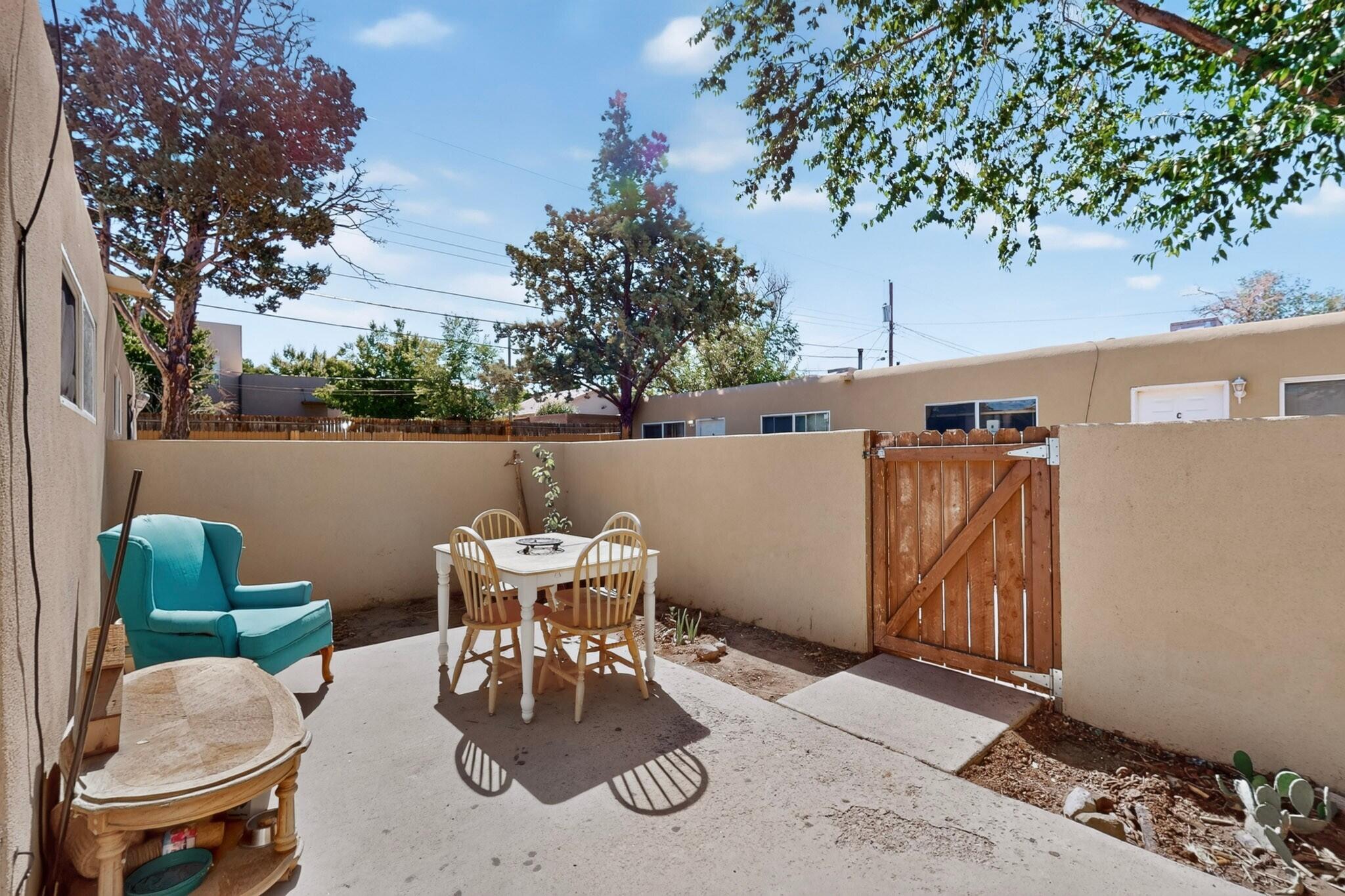 Photo 5 — 510 Mesilla Street SE 1-4