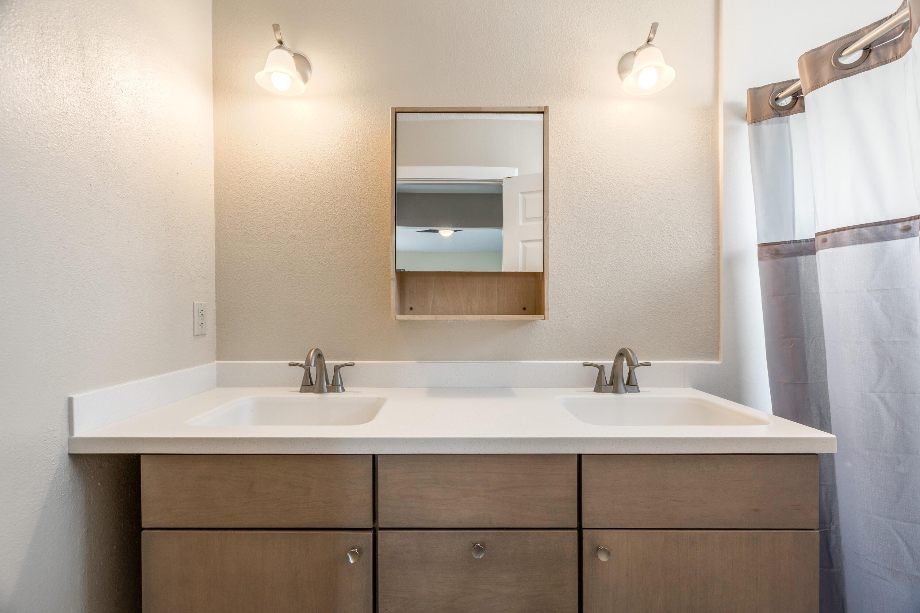 Photo 12 — 4544 Rockaway Loop NE