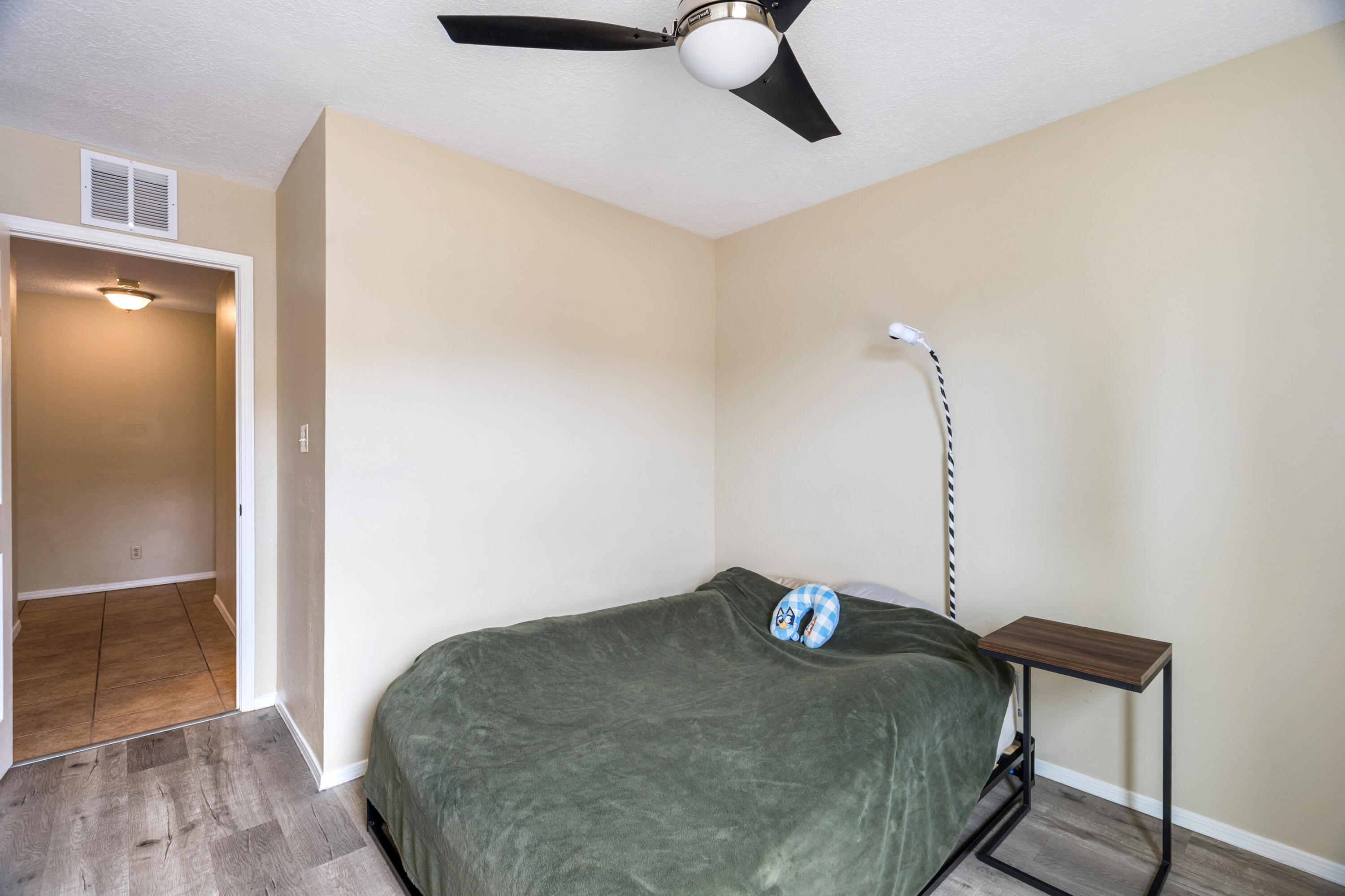 Photo 16 — 4544 Rockaway Loop NE