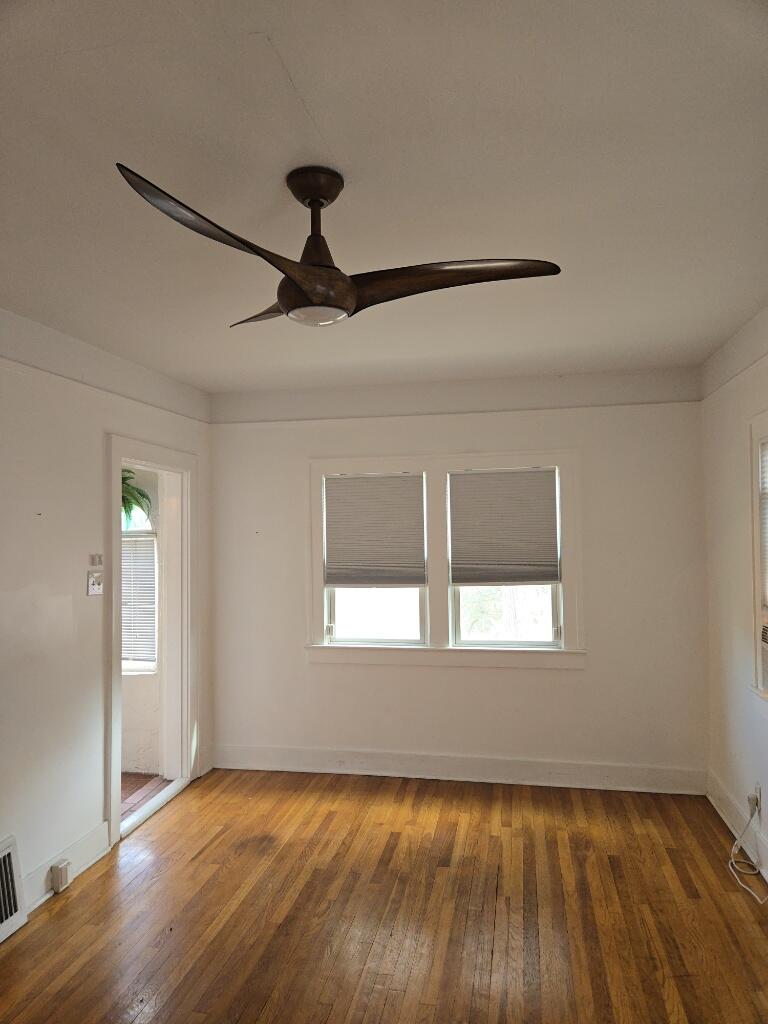 Photo 10 — 2909 Campus Boulevard NE