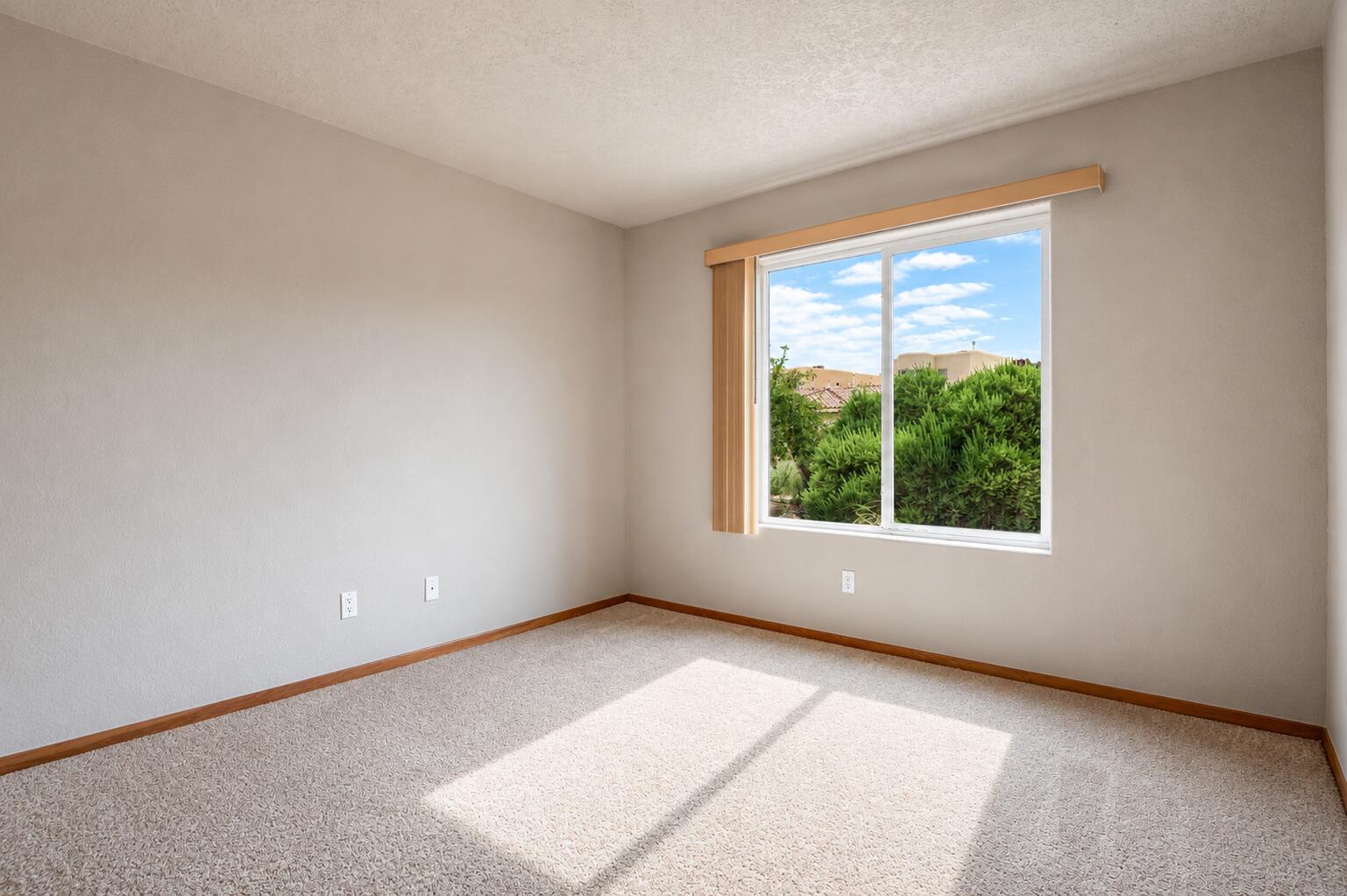 Photo 6 — 4211 Bryan Avenue NW