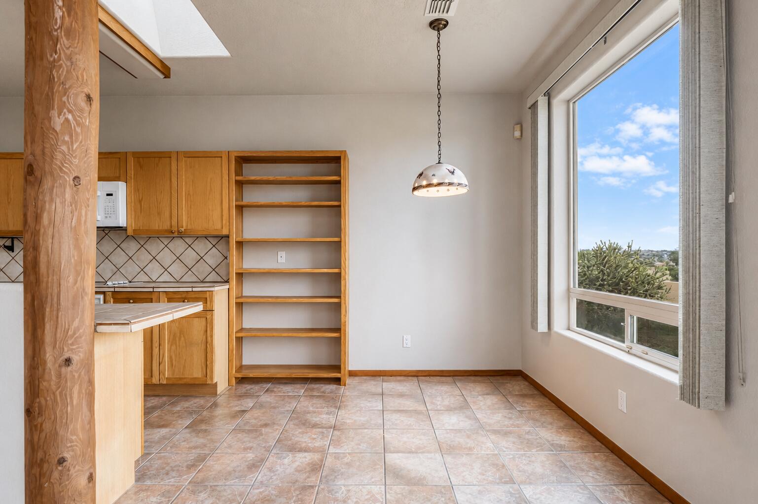 Photo 14 — 4211 Bryan Avenue NW