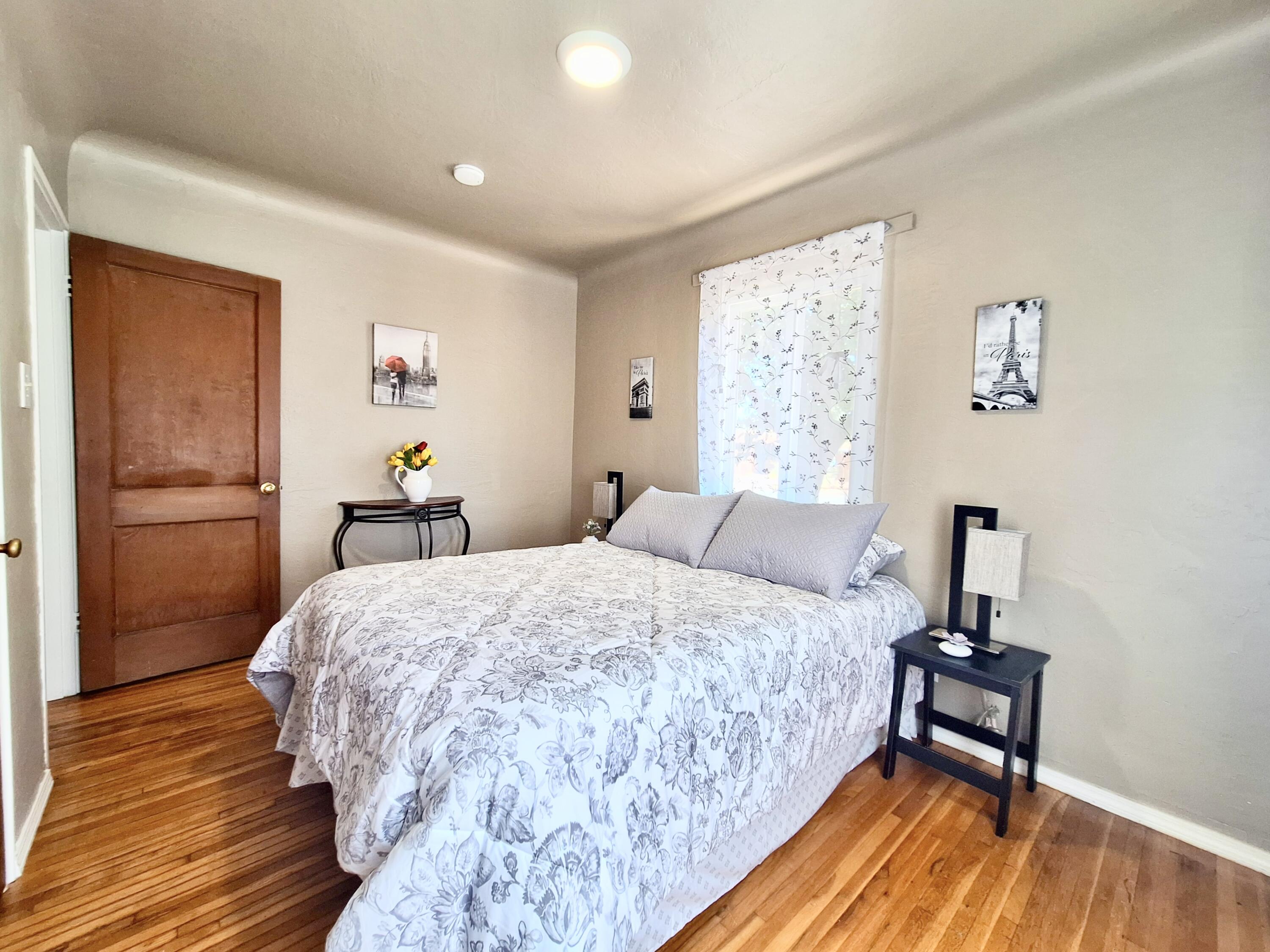 Photo 17 — 2829 Sierra Drive NE