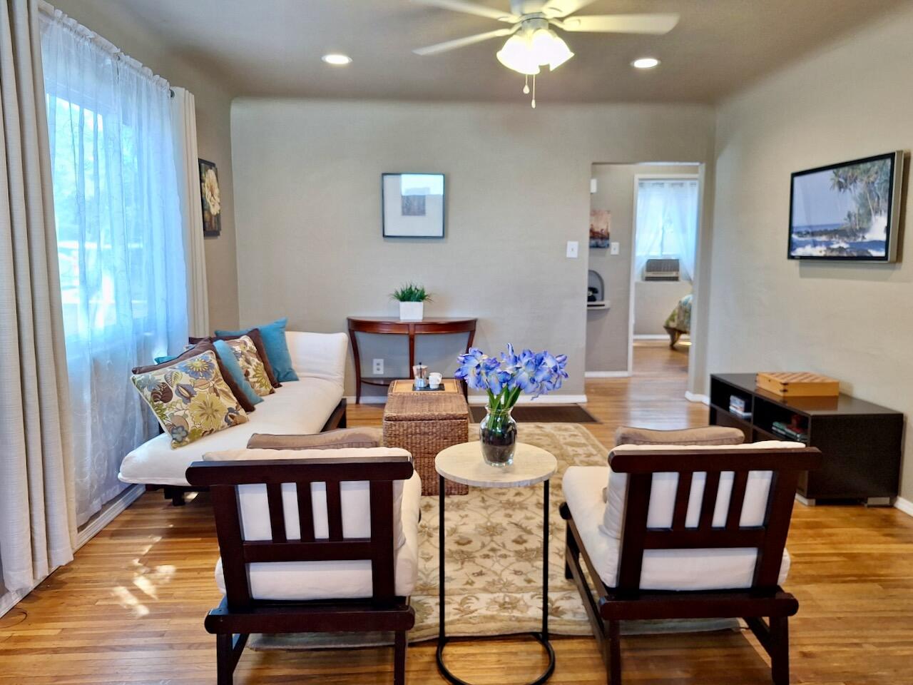 Photo 11 — 2829 Sierra Drive NE