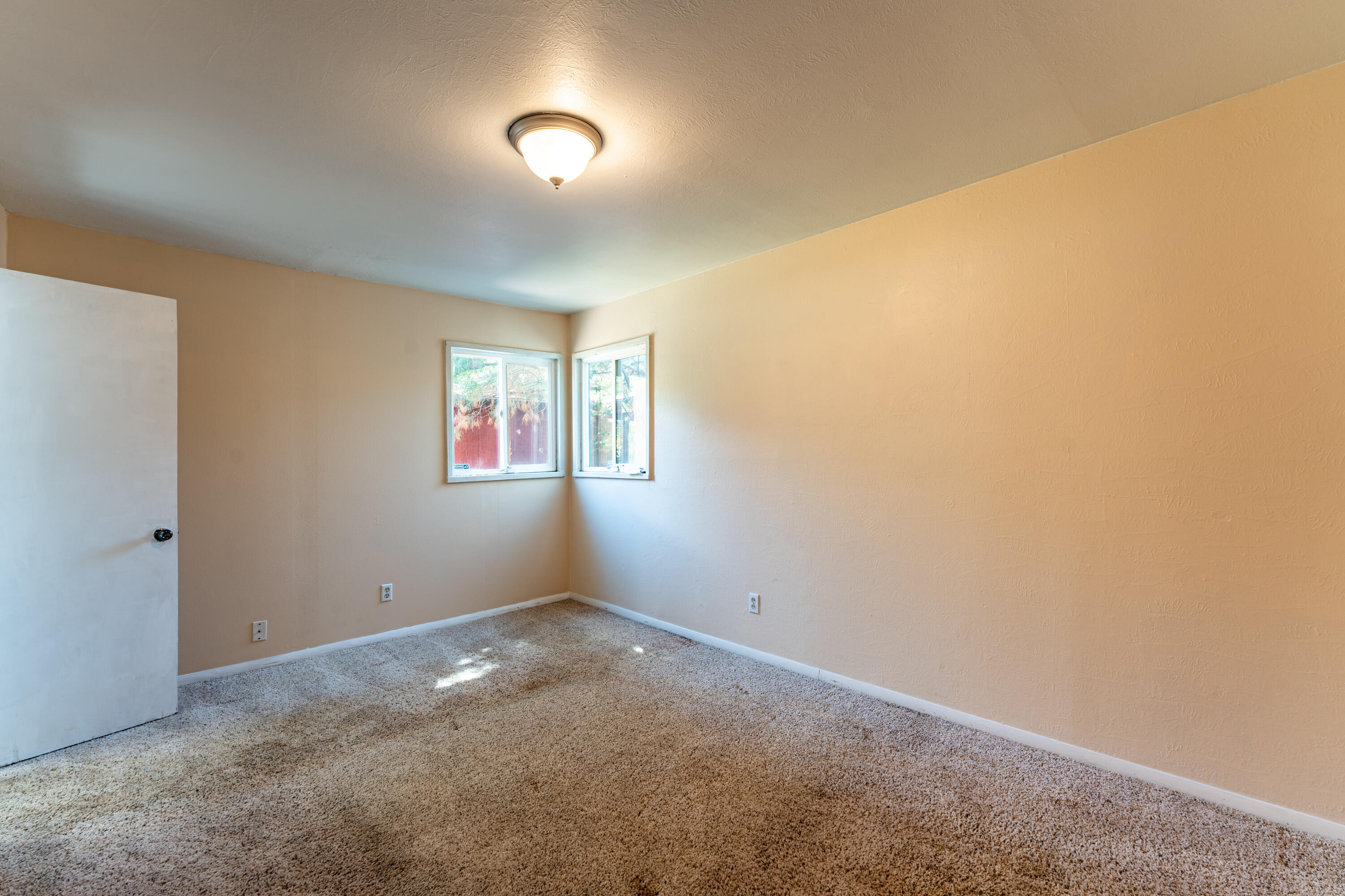 Photo 20 — 1212 Propps Street NE