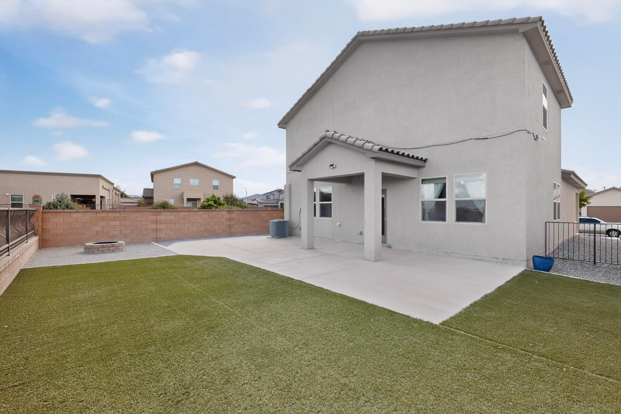 Photo 12 — 1729 Valle Vista Road NW