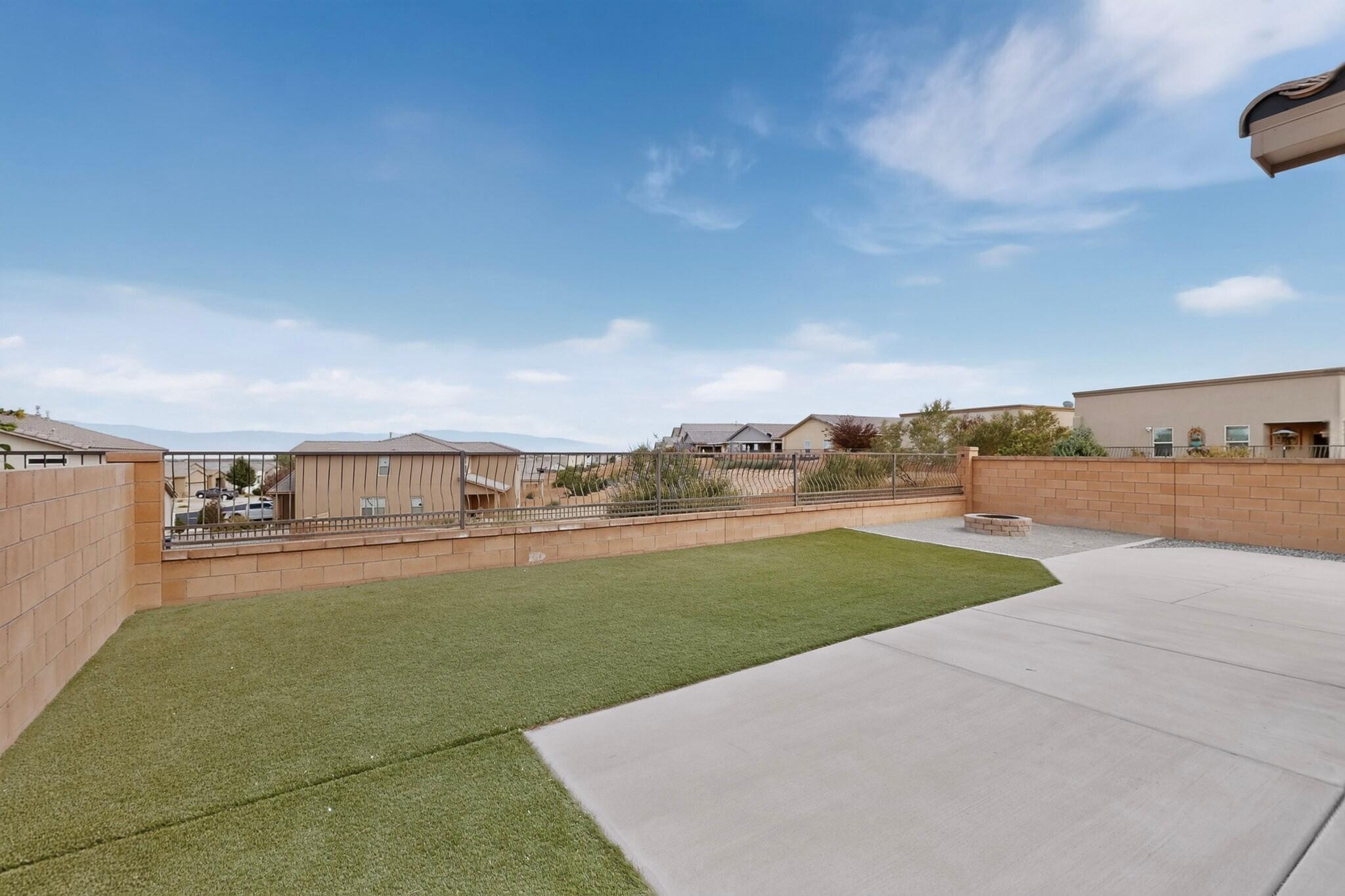 Photo 10 — 1729 Valle Vista Road NW