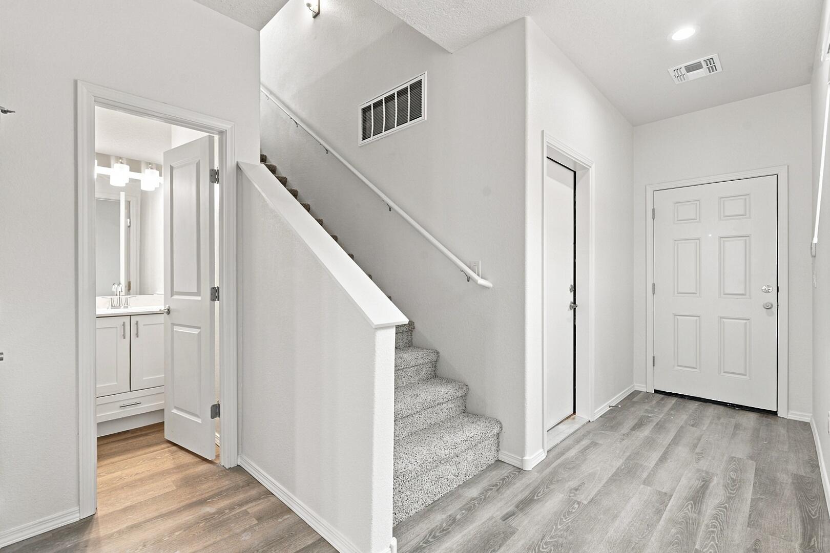 Photo 7 — 1277 Sage Road SW