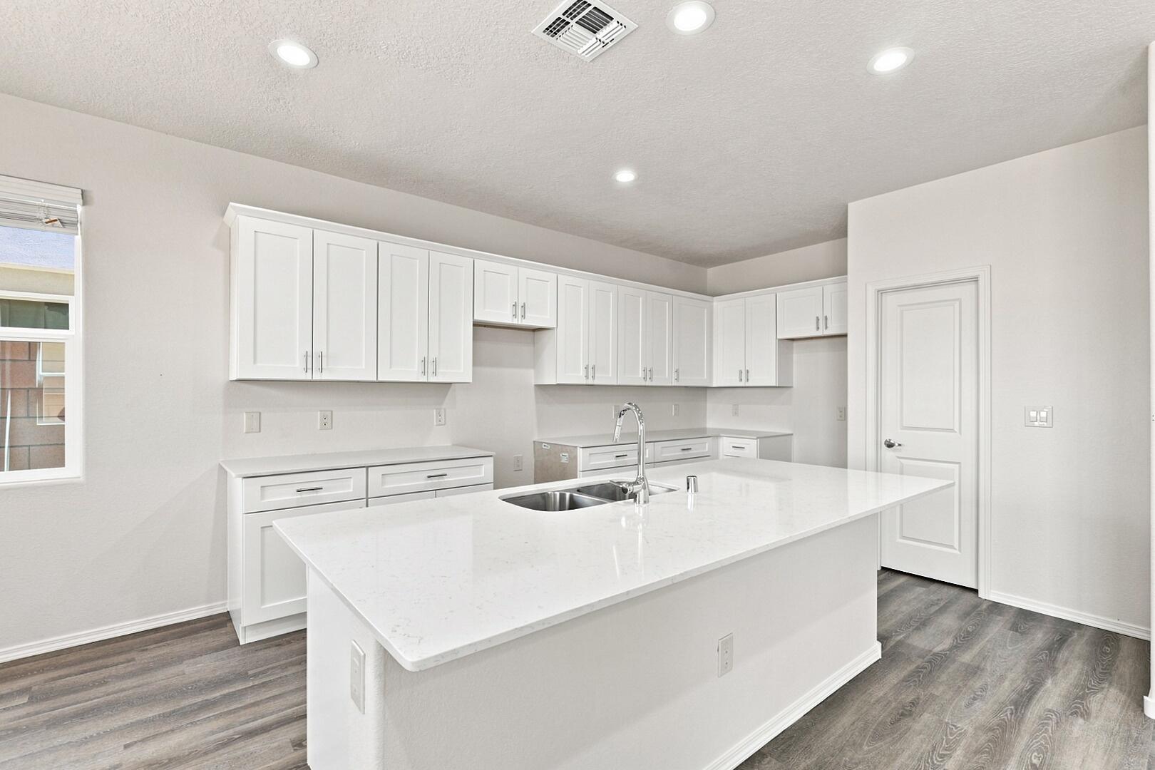Photo 5 — 1277 Sage Road SW