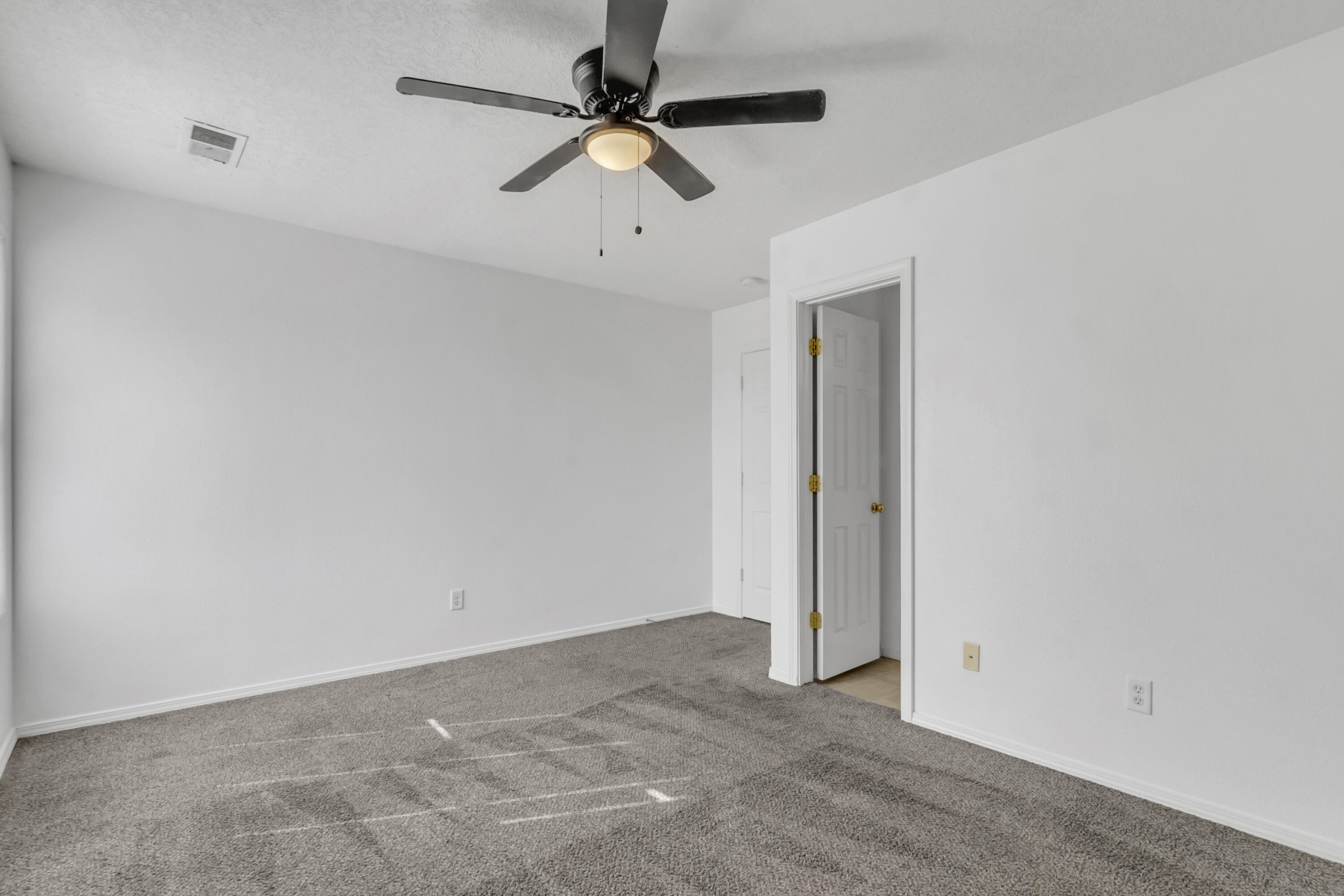 Photo 19 — 2764 Jesse James Drive SW