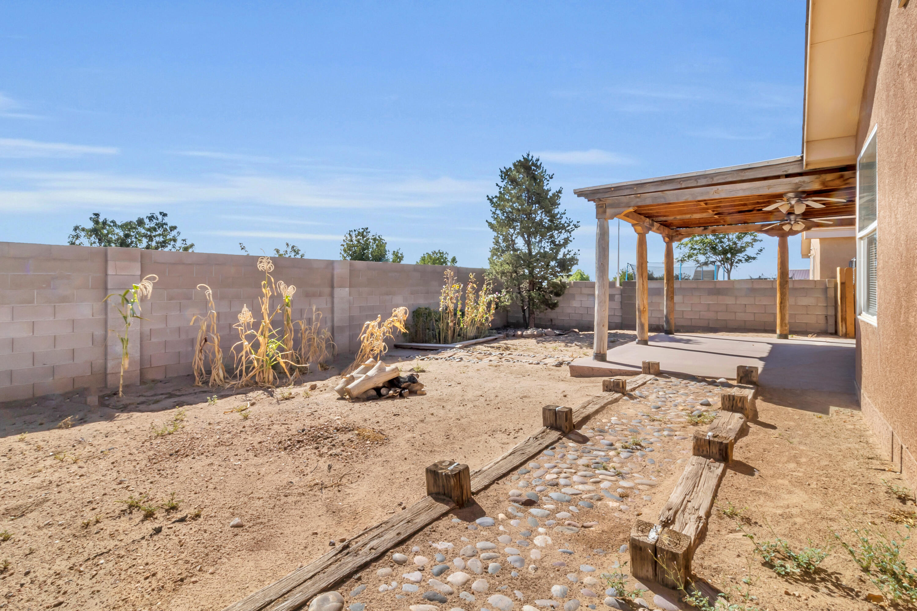 Photo 5 — 2764 Jesse James Drive SW