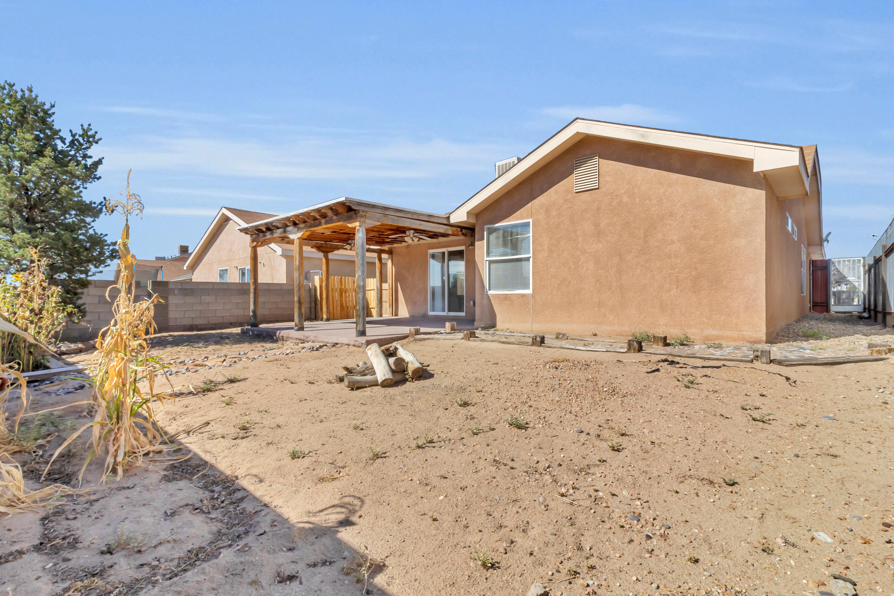 Photo 4 — 2764 Jesse James Drive SW