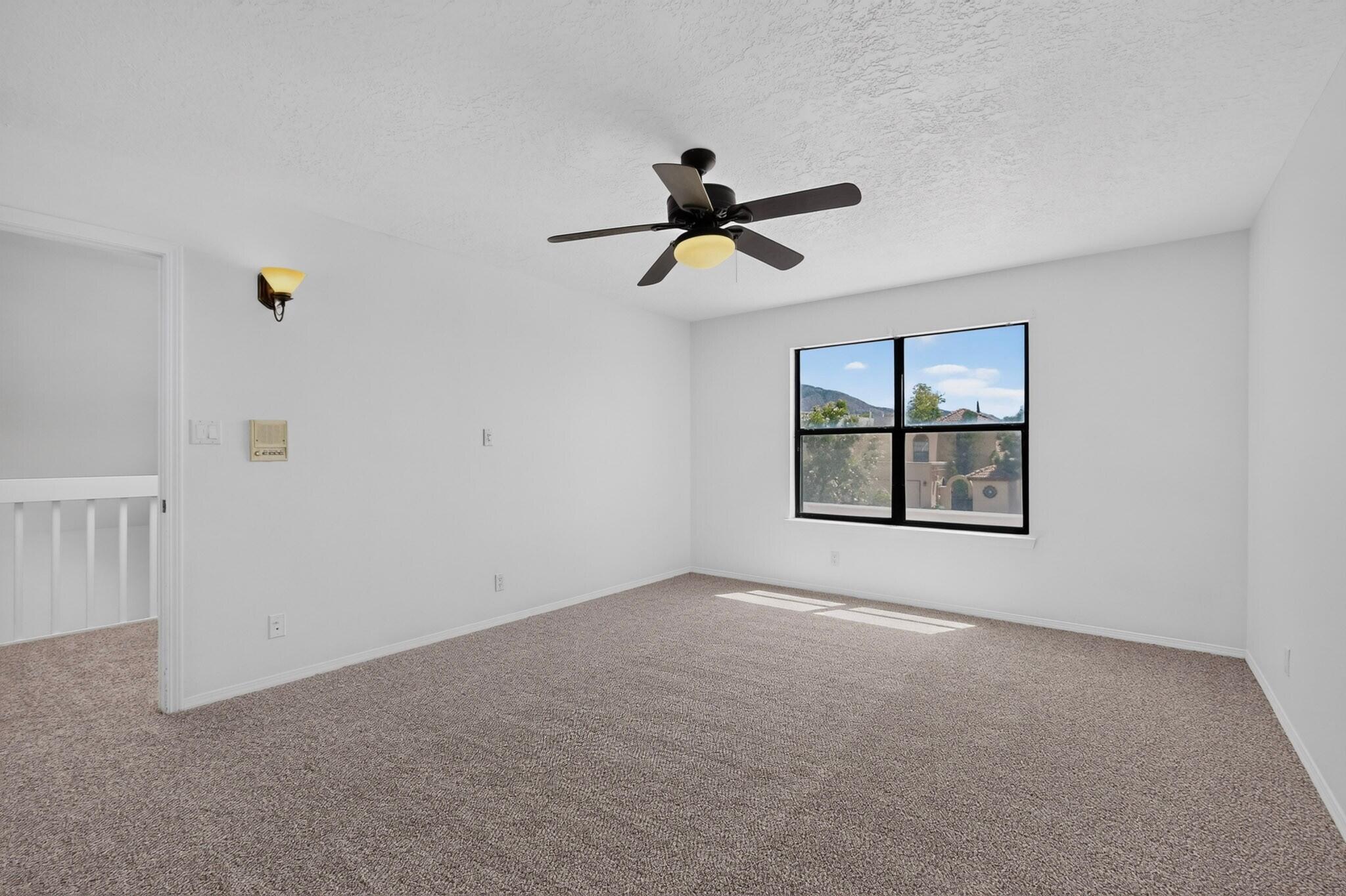 Photo 18 — 10701 Malaguena Lane NE