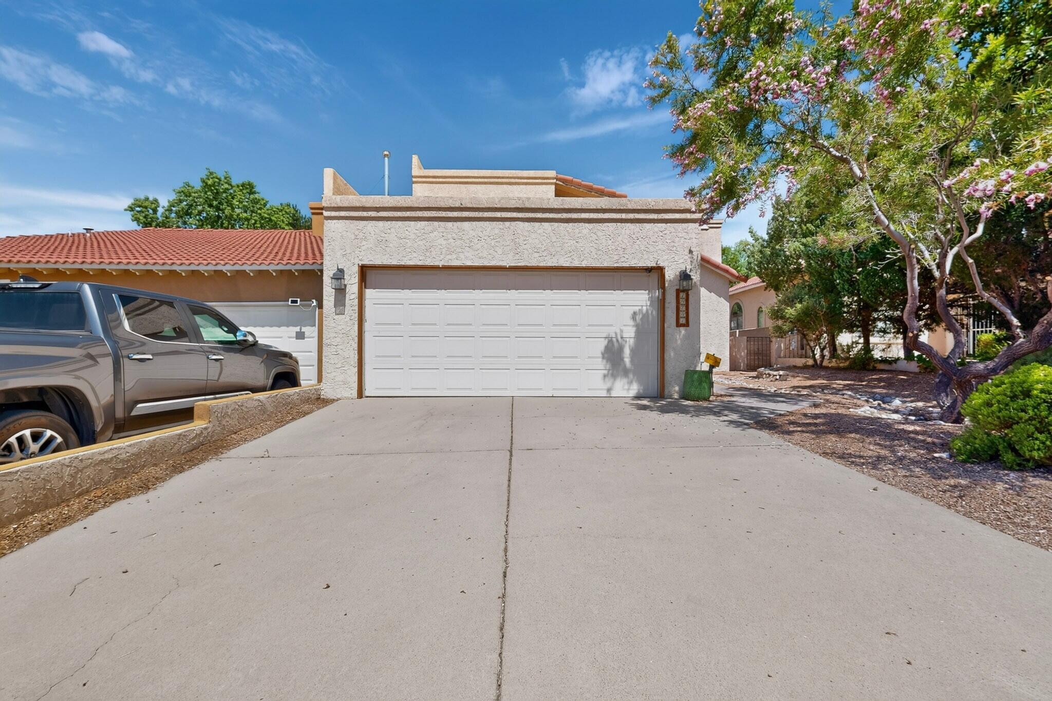 Photo 3 — 10701 Malaguena Lane NE