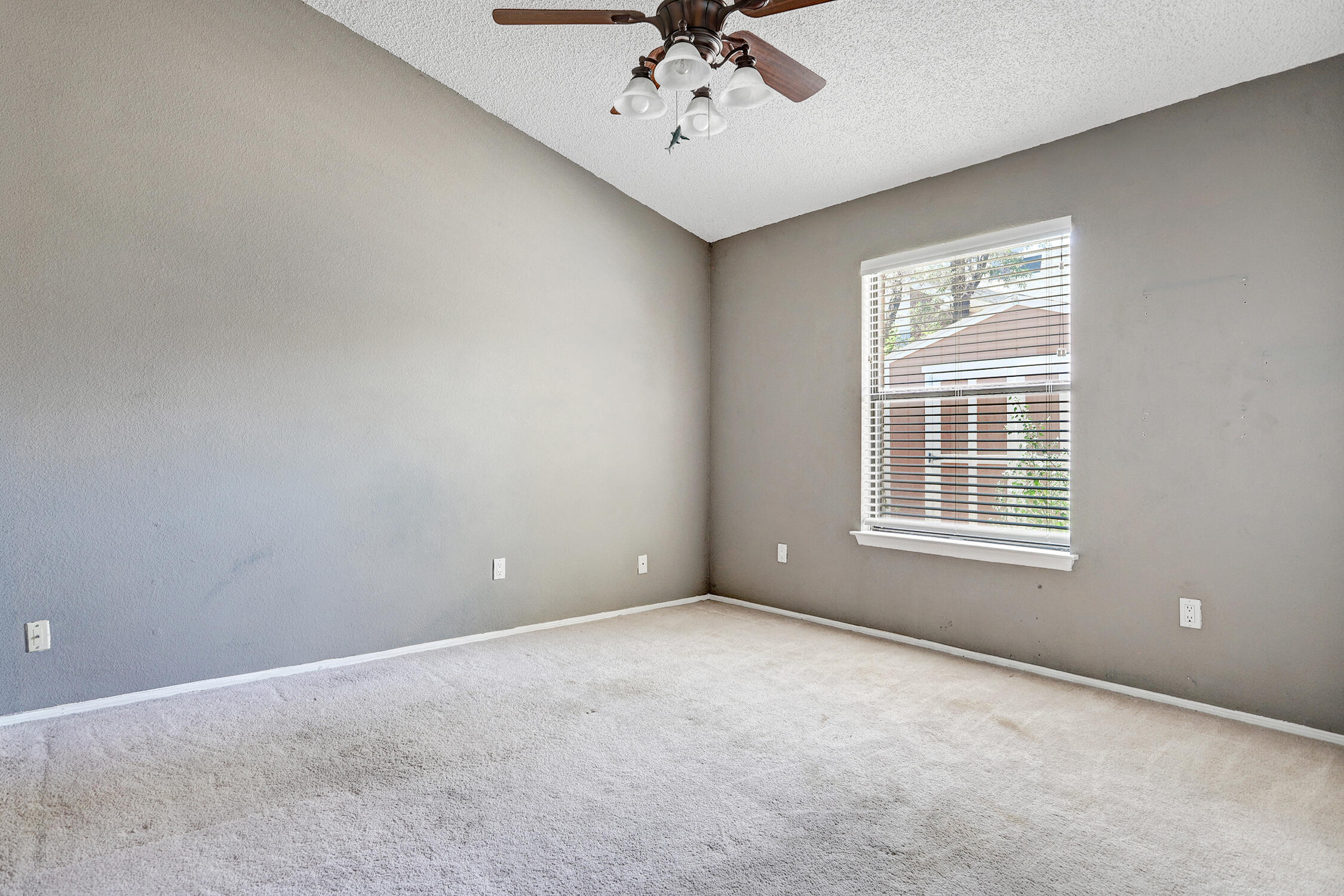 Photo 7 — 5305 Tamariz Drive NW