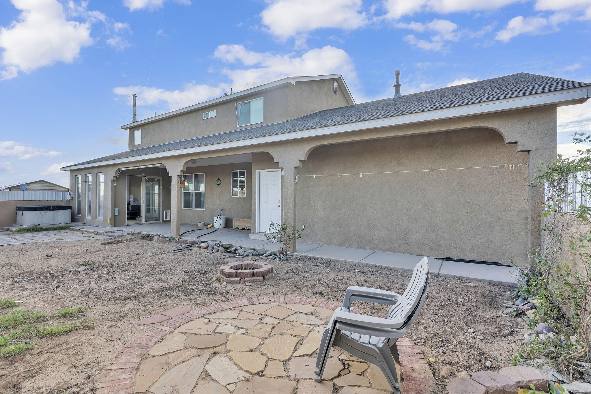 Photo 14 — 1531 Acapulco Road NE