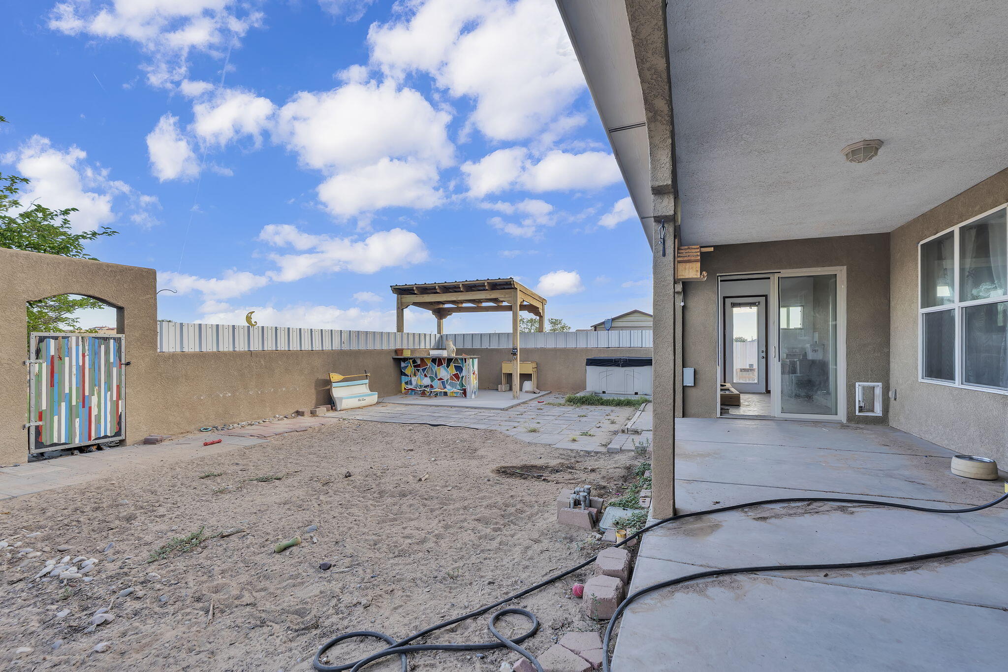 Photo 11 — 1531 Acapulco Road NE