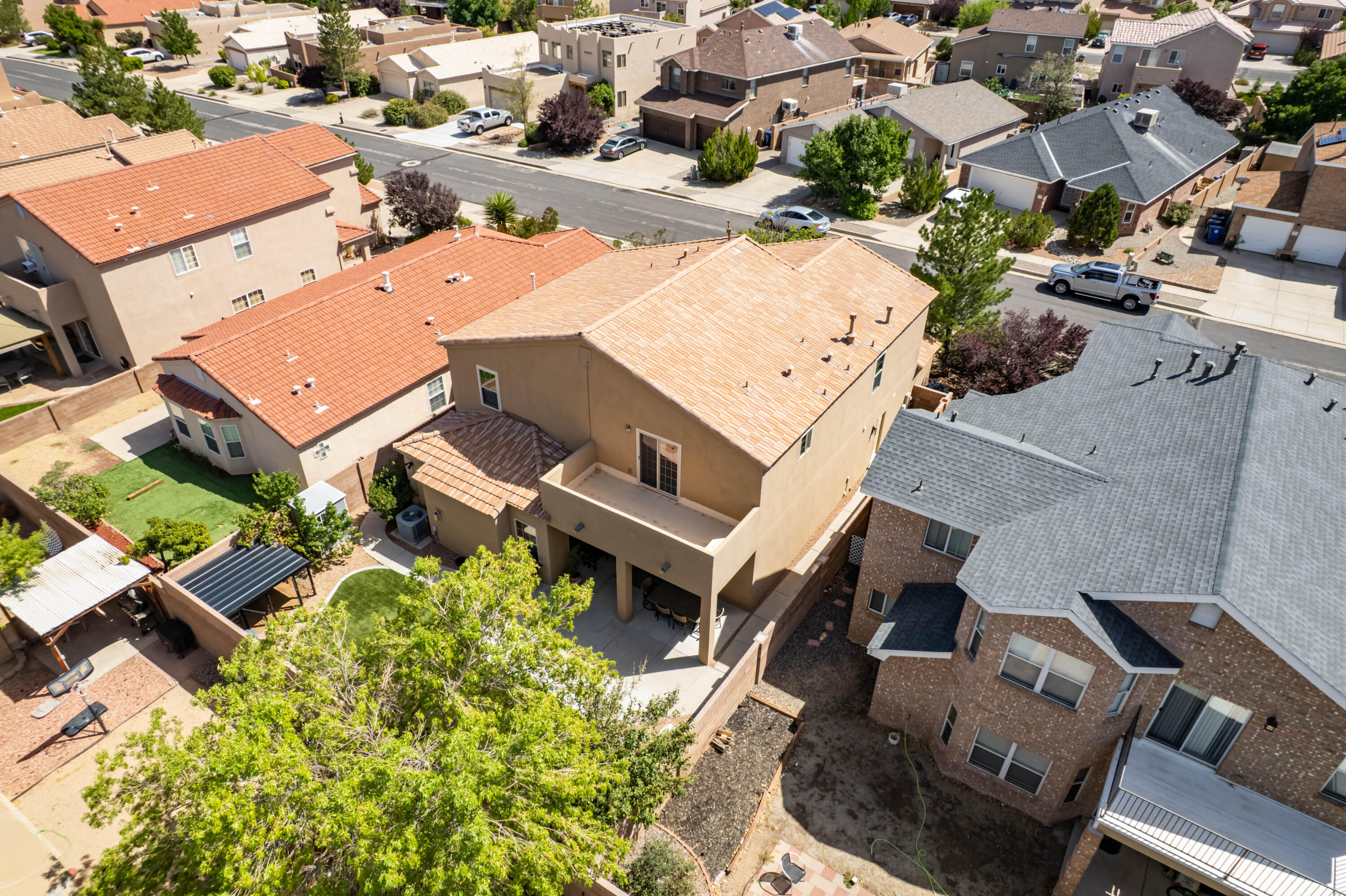 Photo 4 — 7715 Brianne Avenue NW
