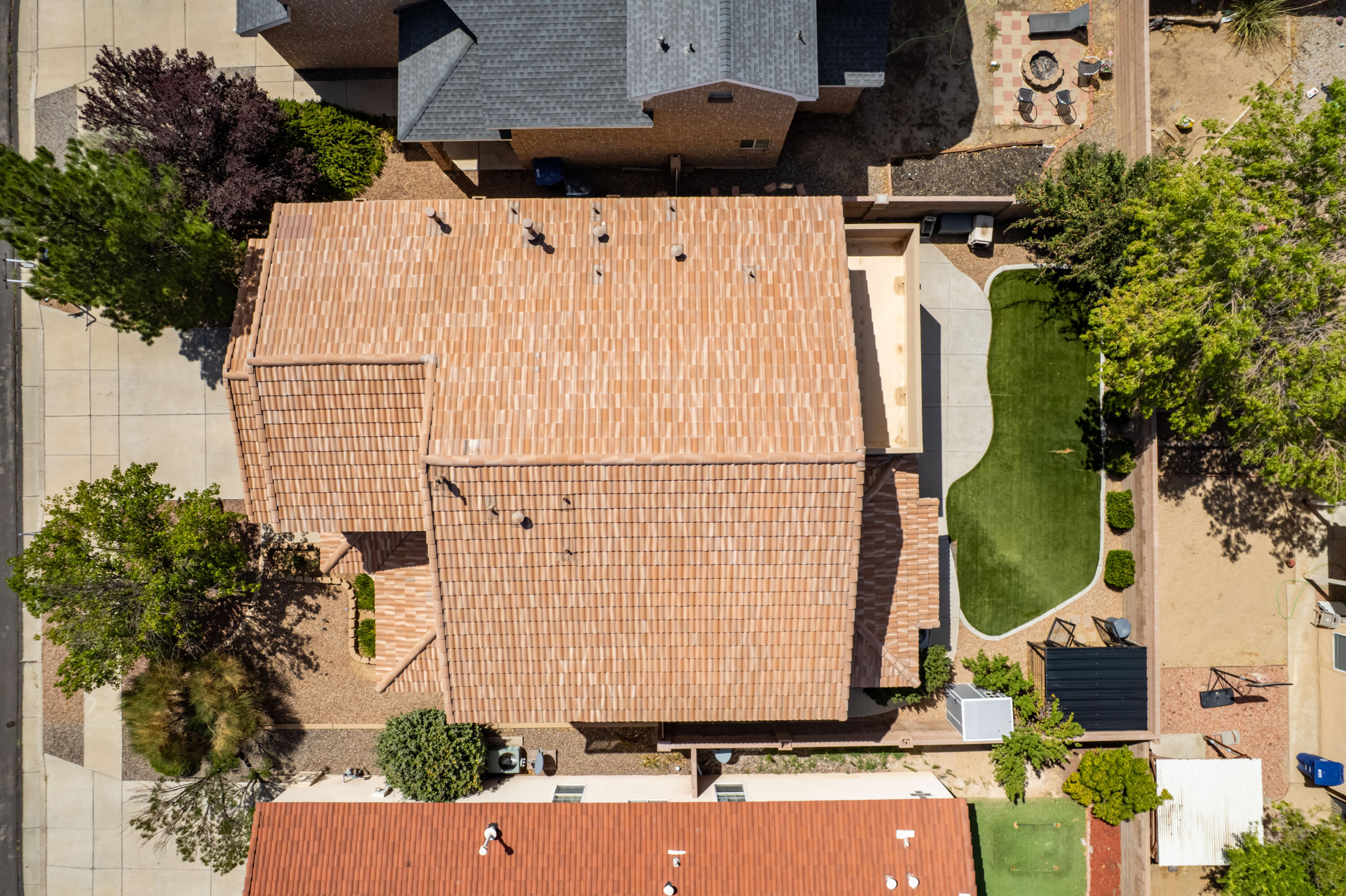 Photo 2 — 7715 Brianne Avenue NW
