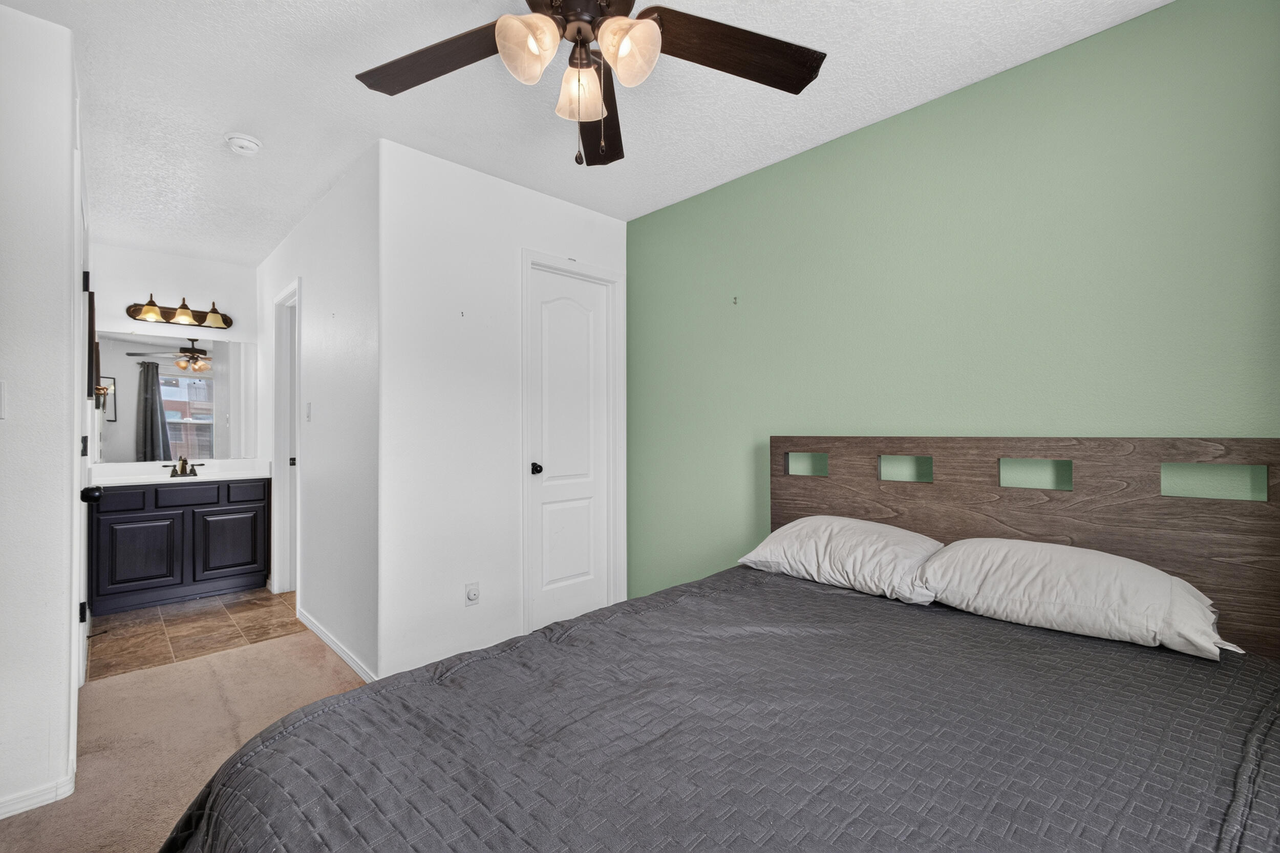 Photo 12 — 5612 Arbus Drive SE