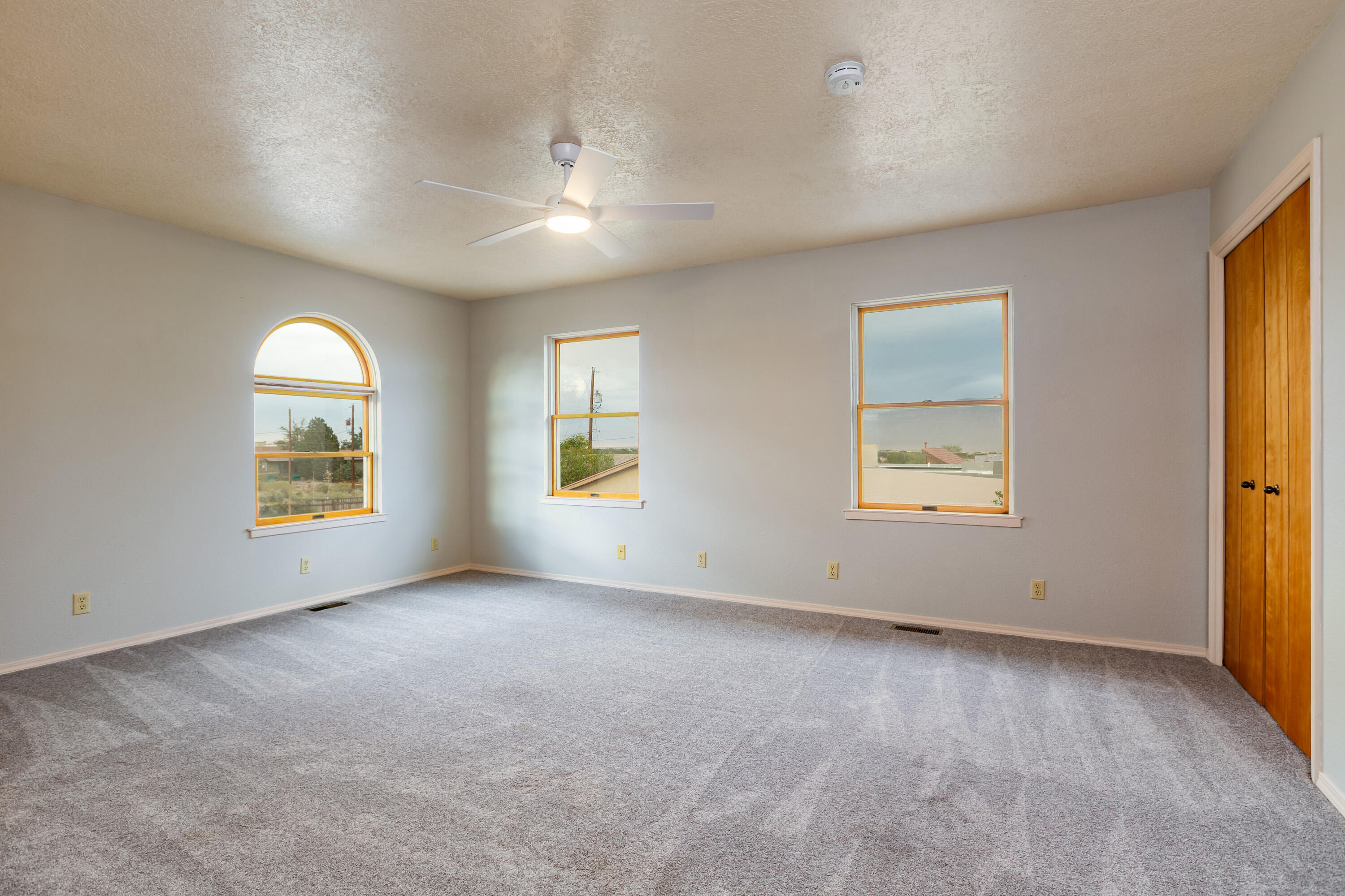 Photo 6 — 3104 14th Avenue SE