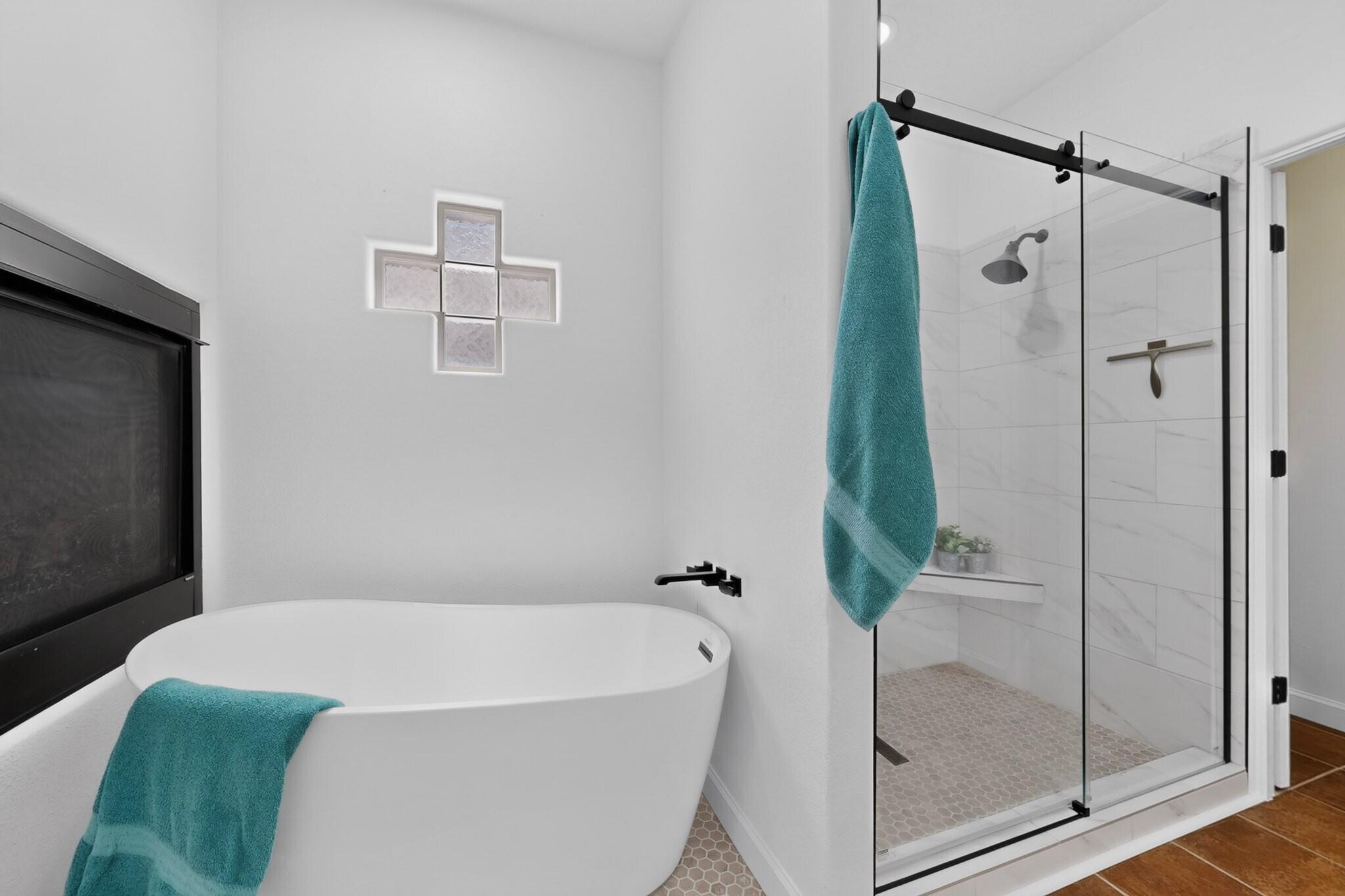 Photo 5 — 968 Villarrica Street NW