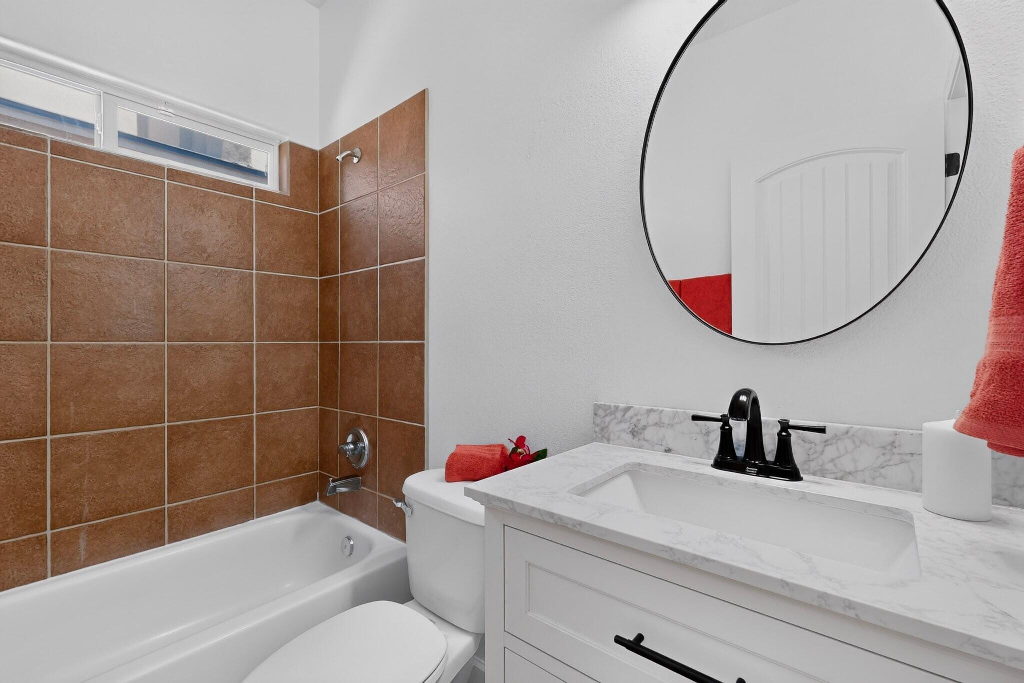 Photo 9 — 968 Villarrica Street NW