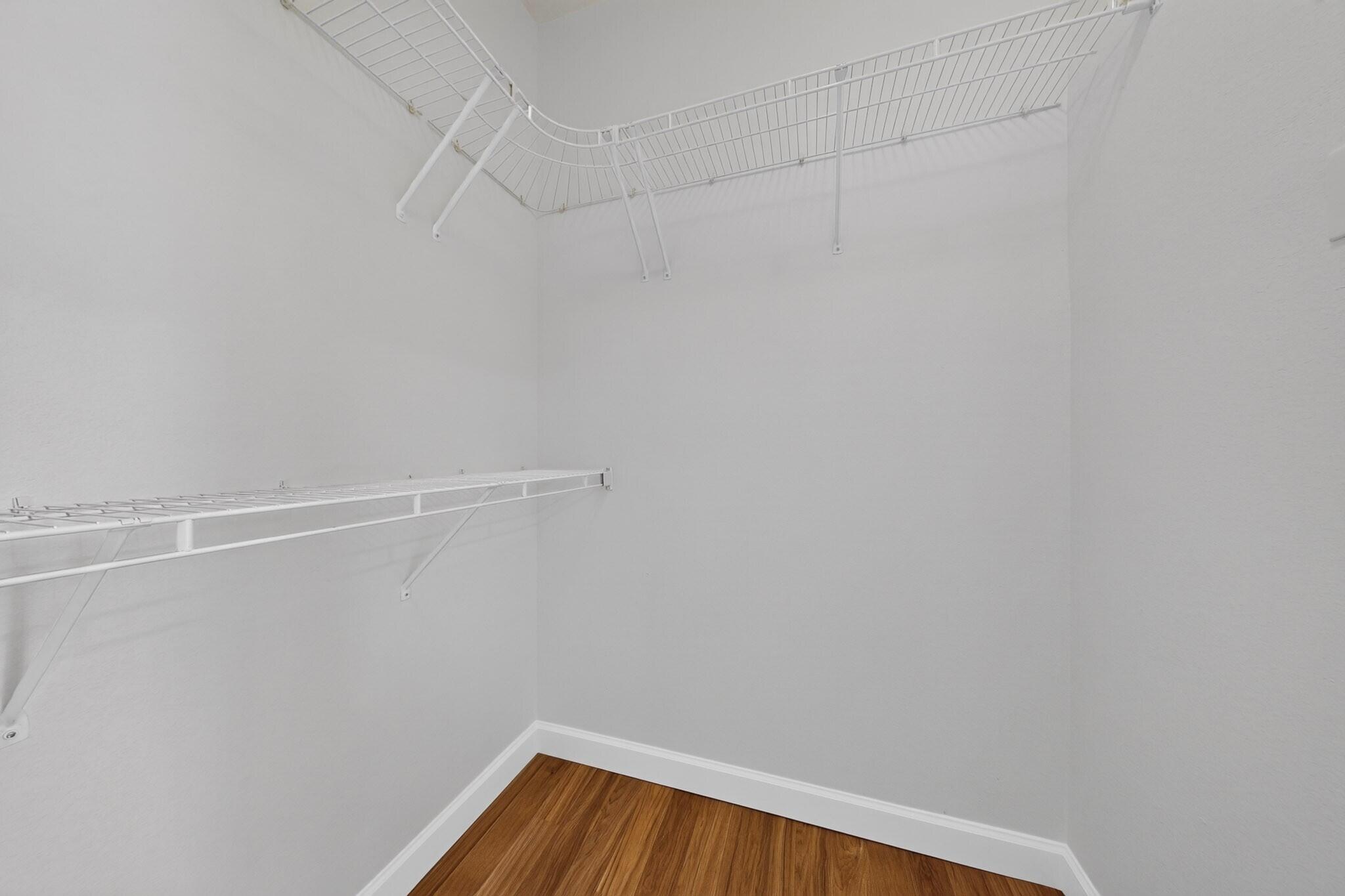 Photo 14 — 968 Villarrica Street NW