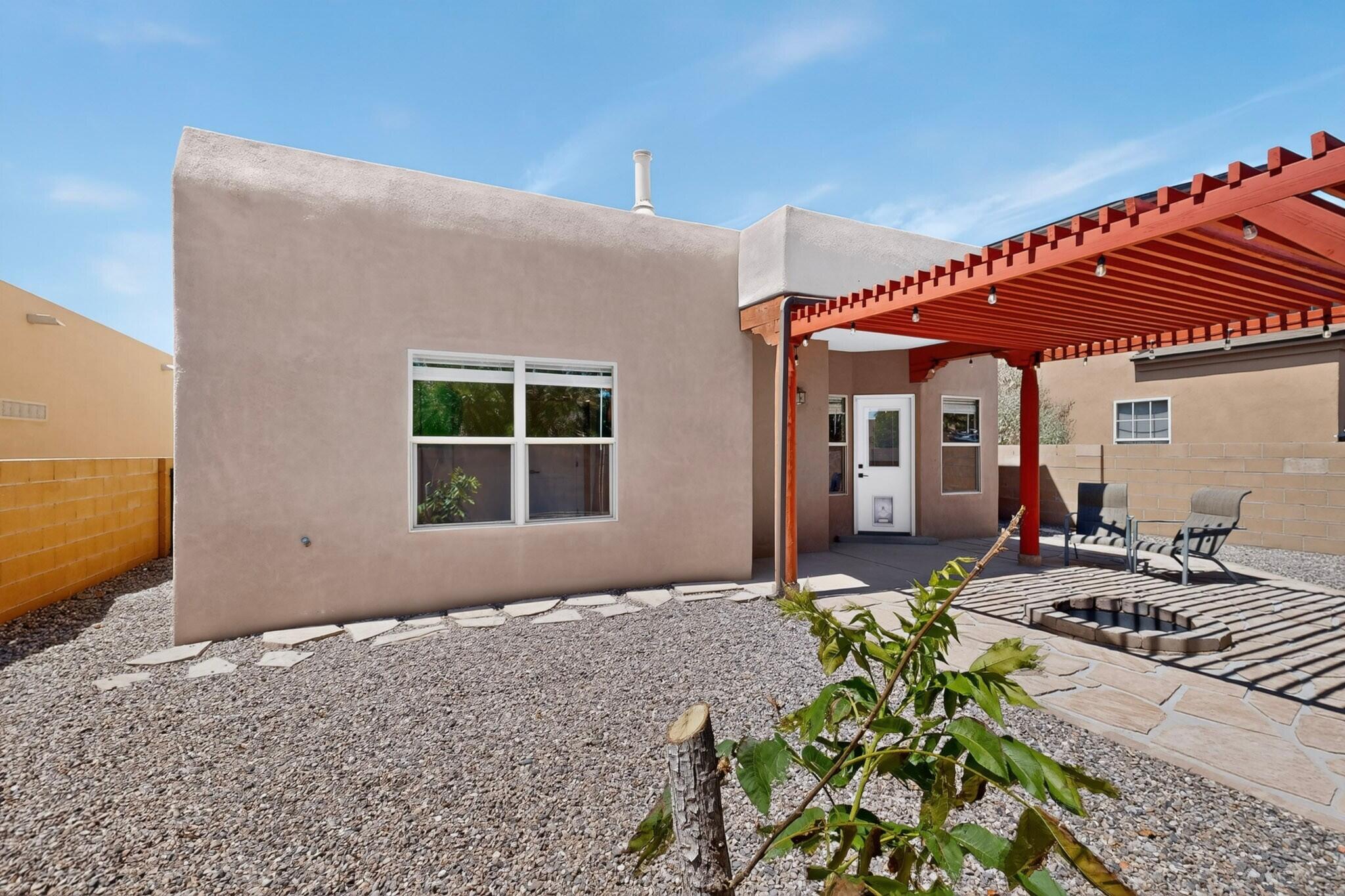 Photo 20 — 968 Villarrica Street NW