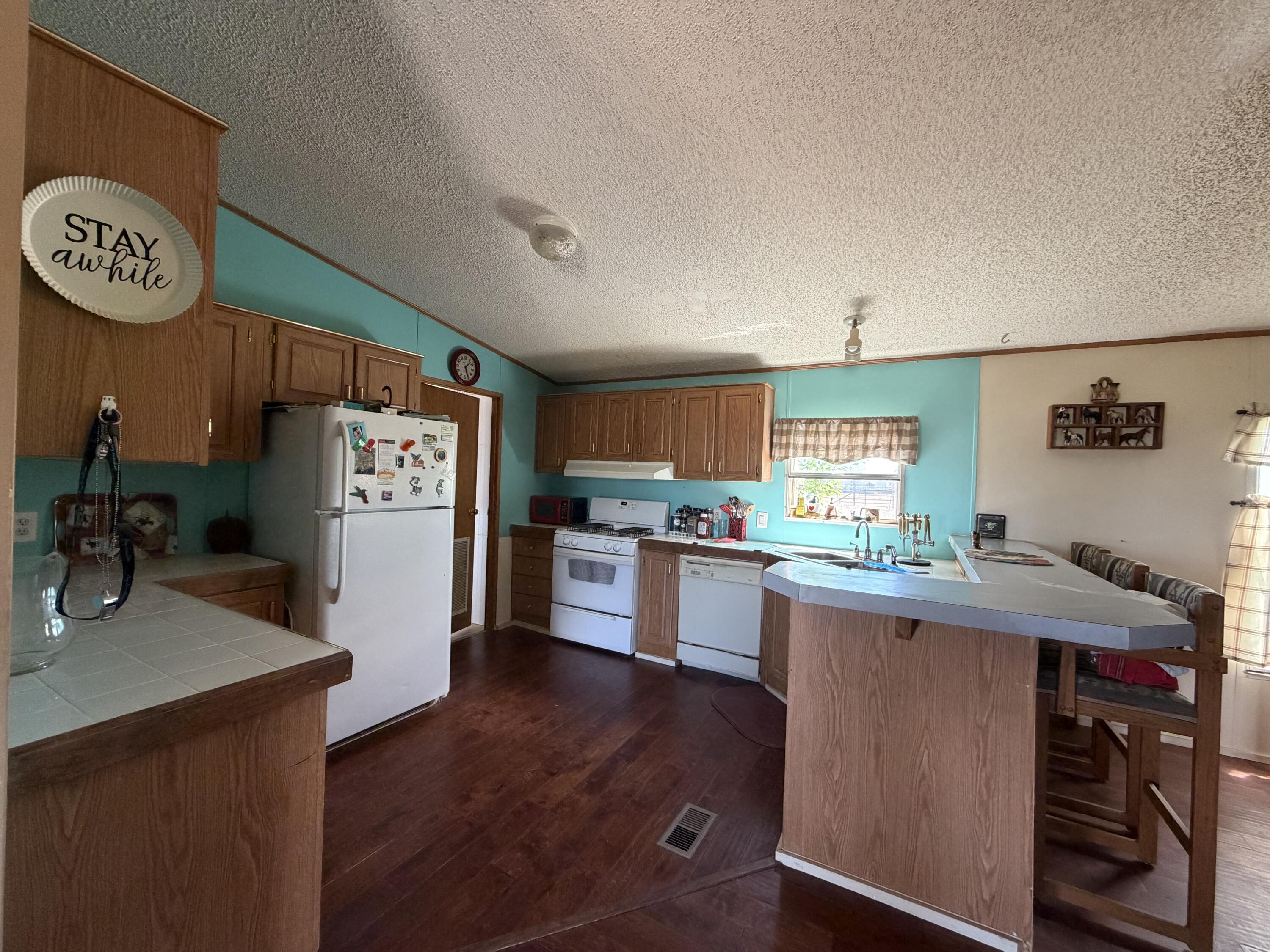 Photo 4 — 10 Thunderchief Lane