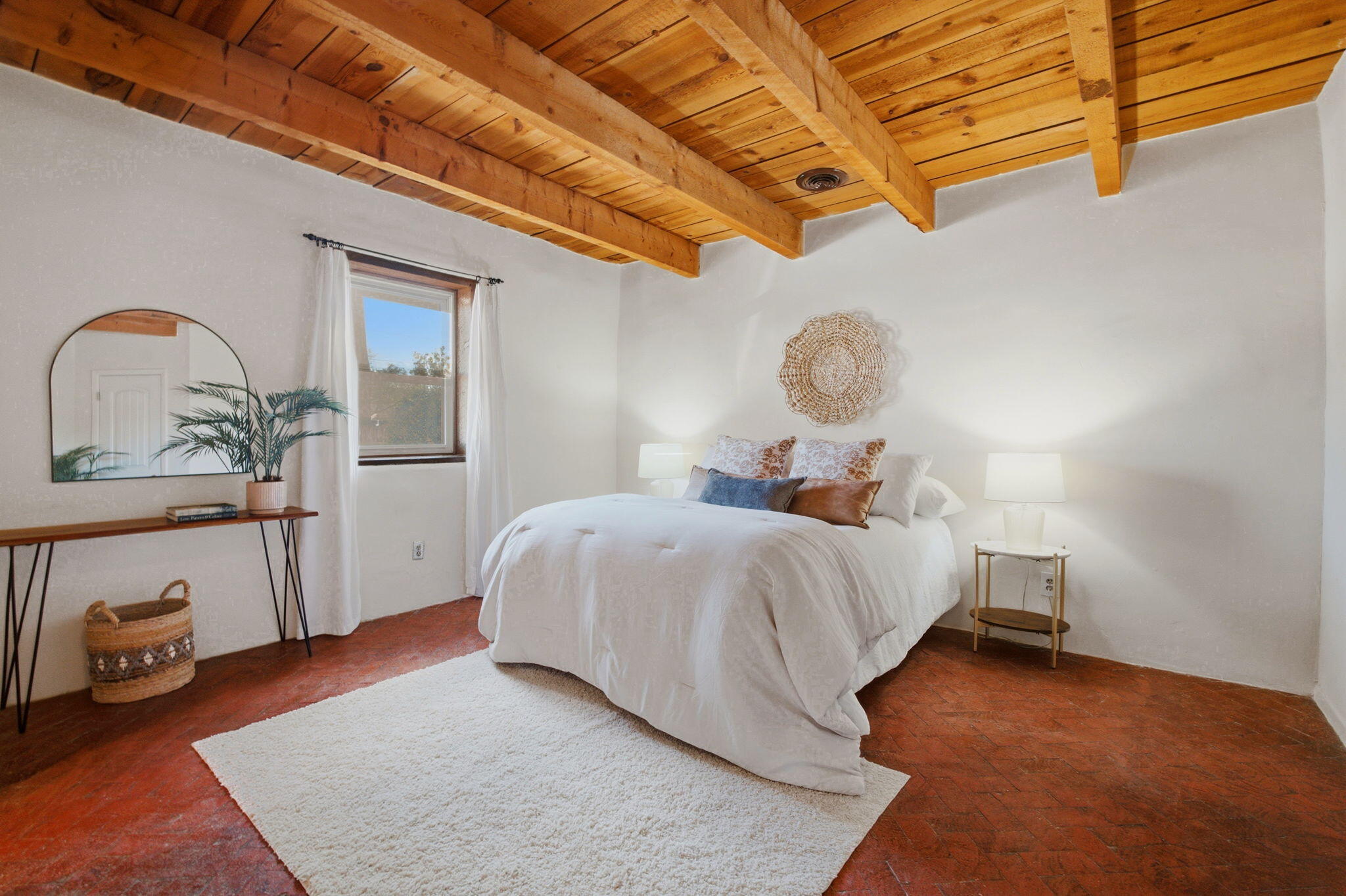 Photo 18 — 3939 Rio Grande Boulevard NW 47