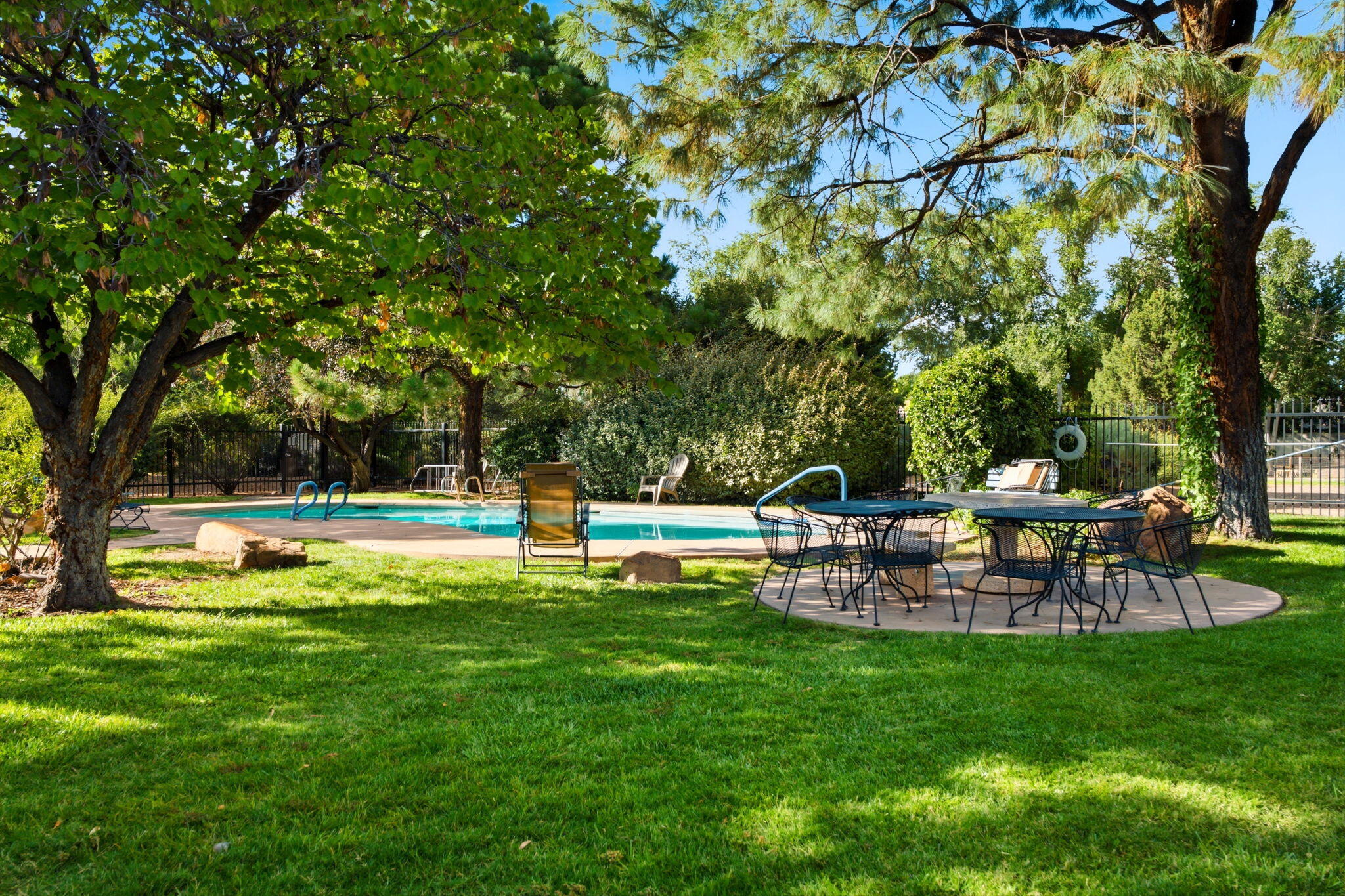 Photo 7 — 3939 Rio Grande Boulevard NW 47
