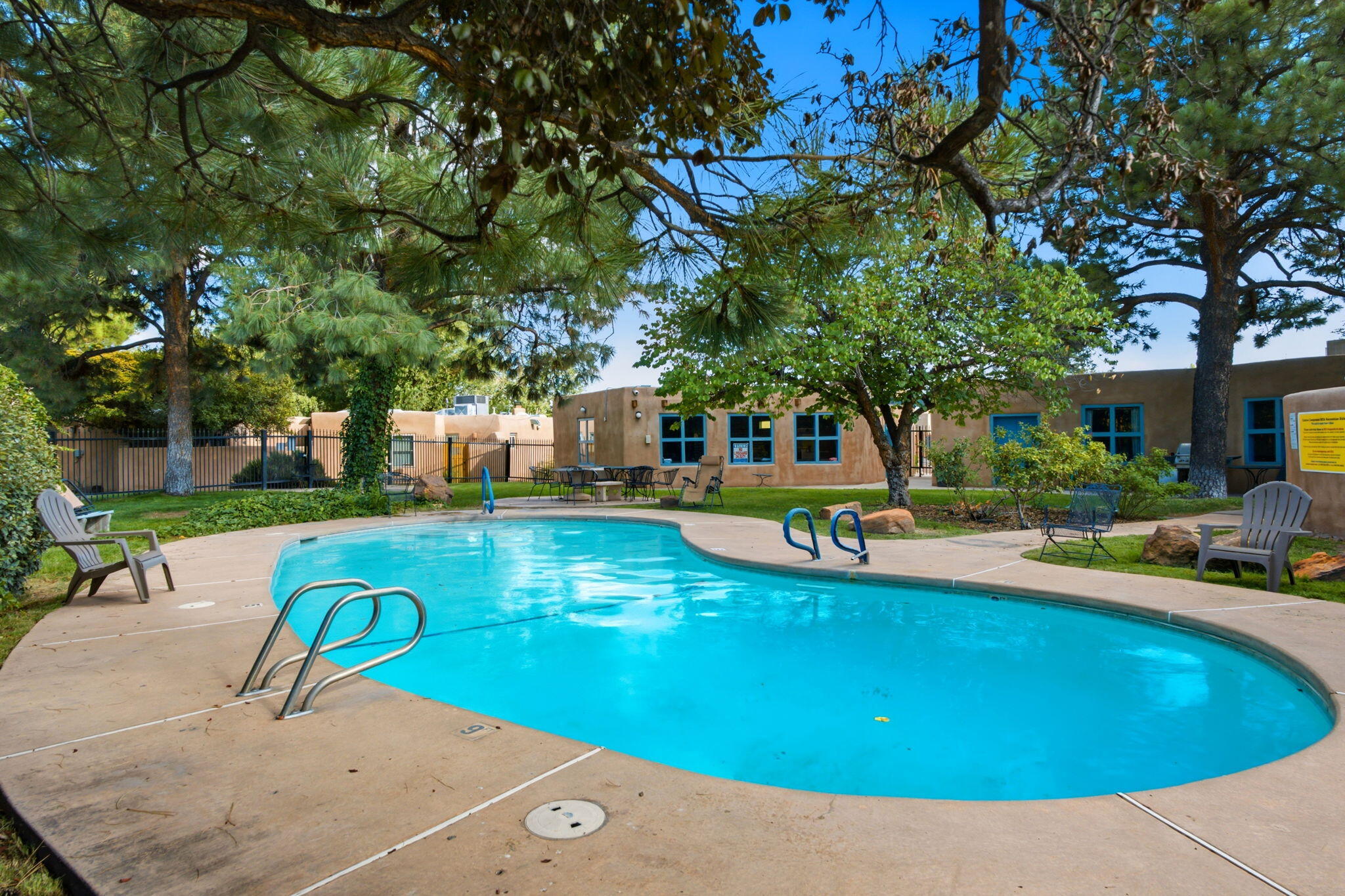 Photo 6 — 3939 Rio Grande Boulevard NW 47