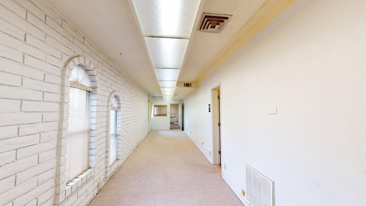 Photo 12 — 9301 Candelaria Road NE