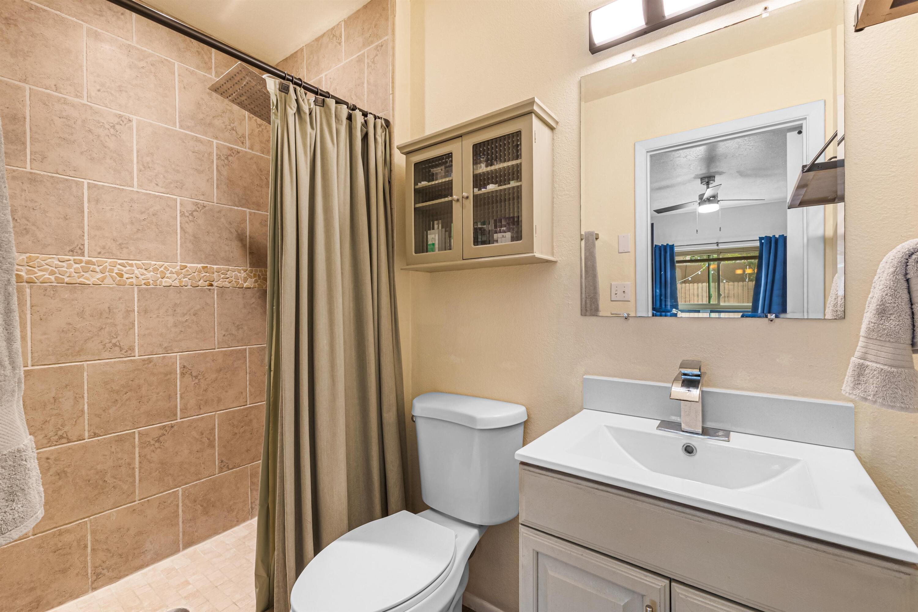 Photo 13 — 541 Nathan Street SE