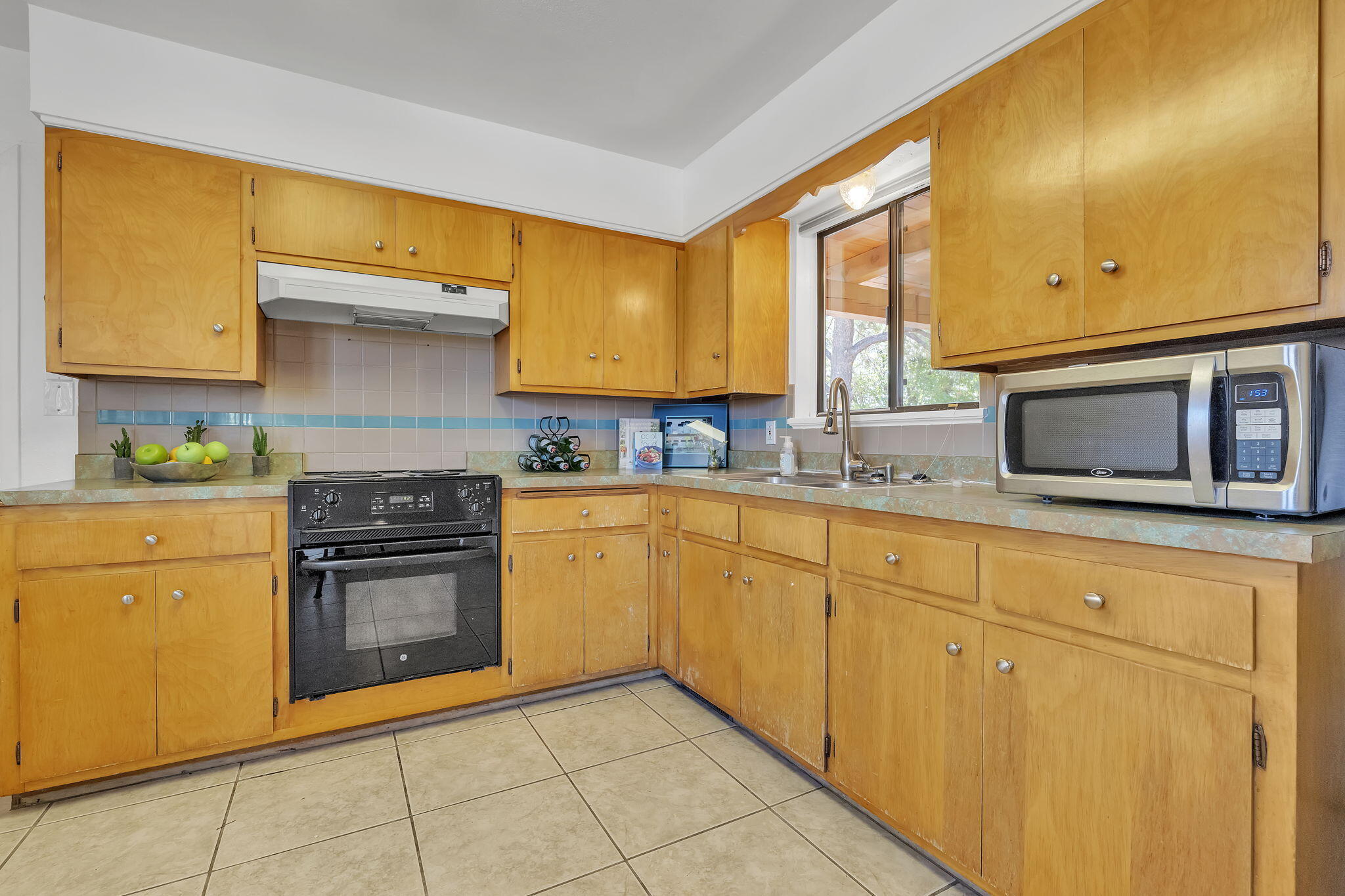 Photo 16 — 705 Dallas Street NE