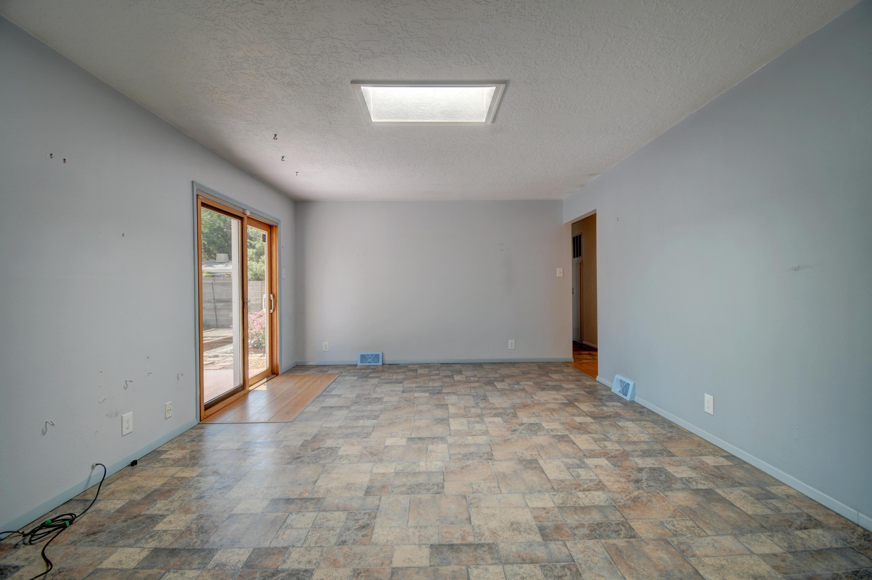 Photo 20 — 3332 Betts Drive NE
