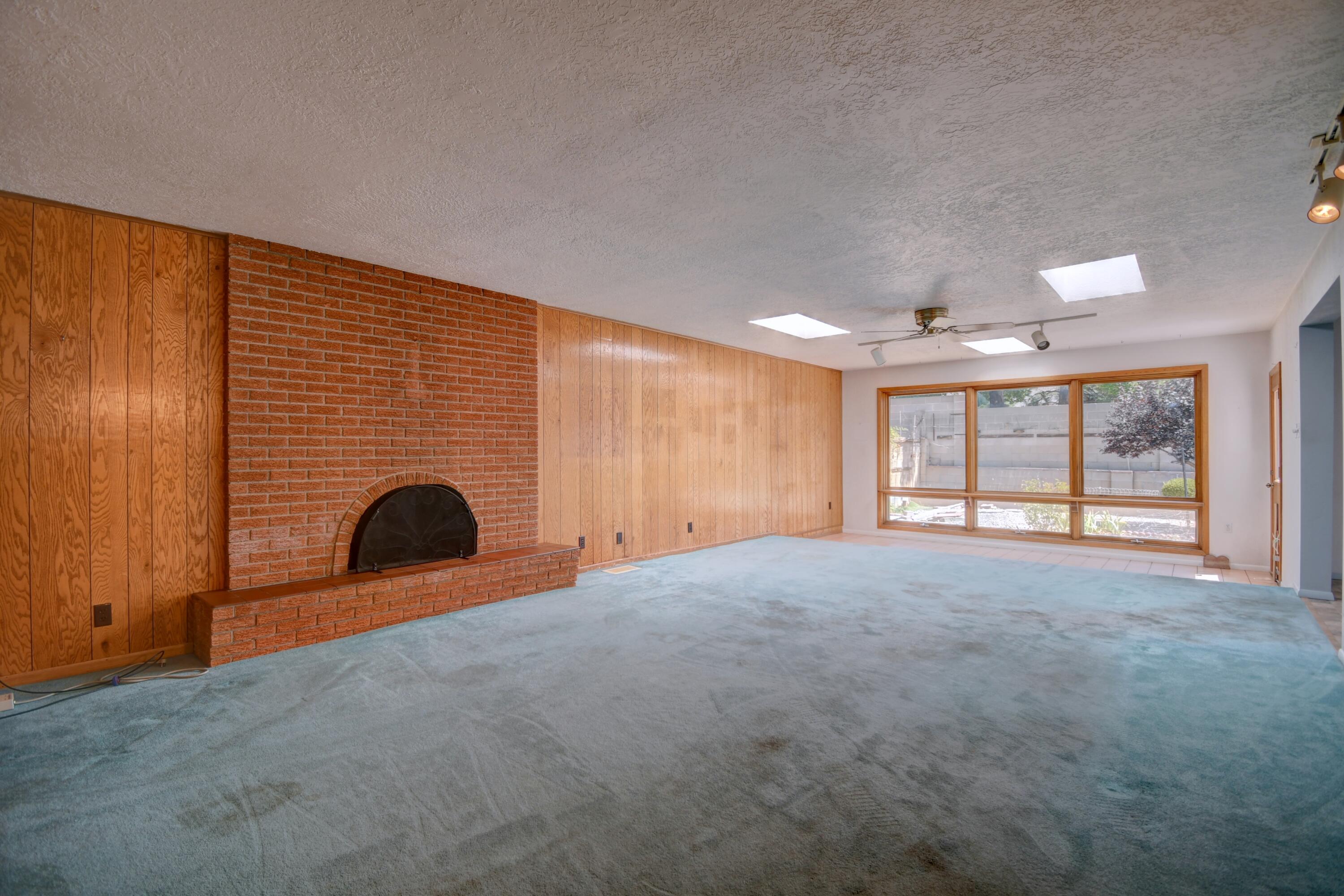 Photo 14 — 3332 Betts Drive NE