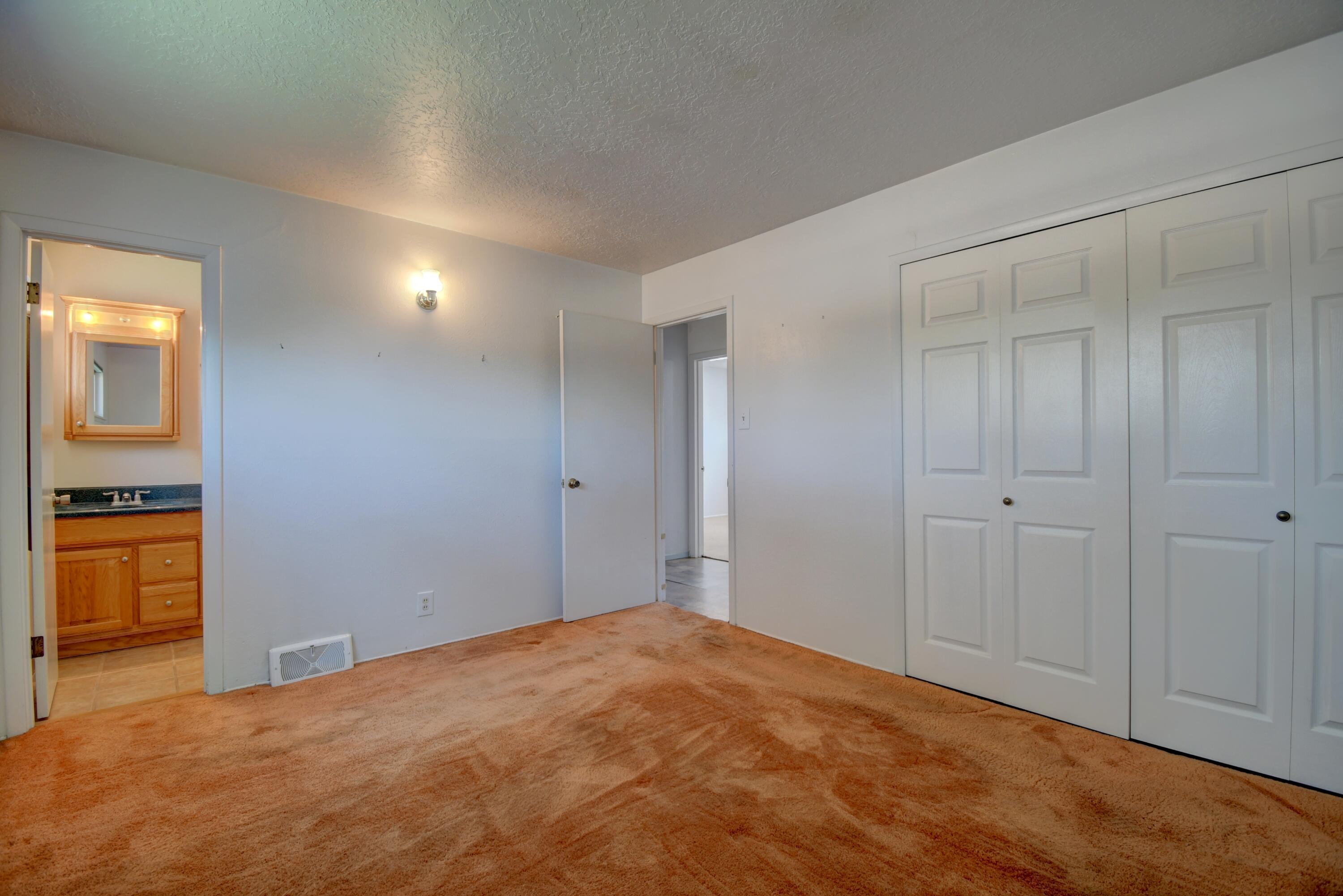 Photo 16 — 3332 Betts Drive NE
