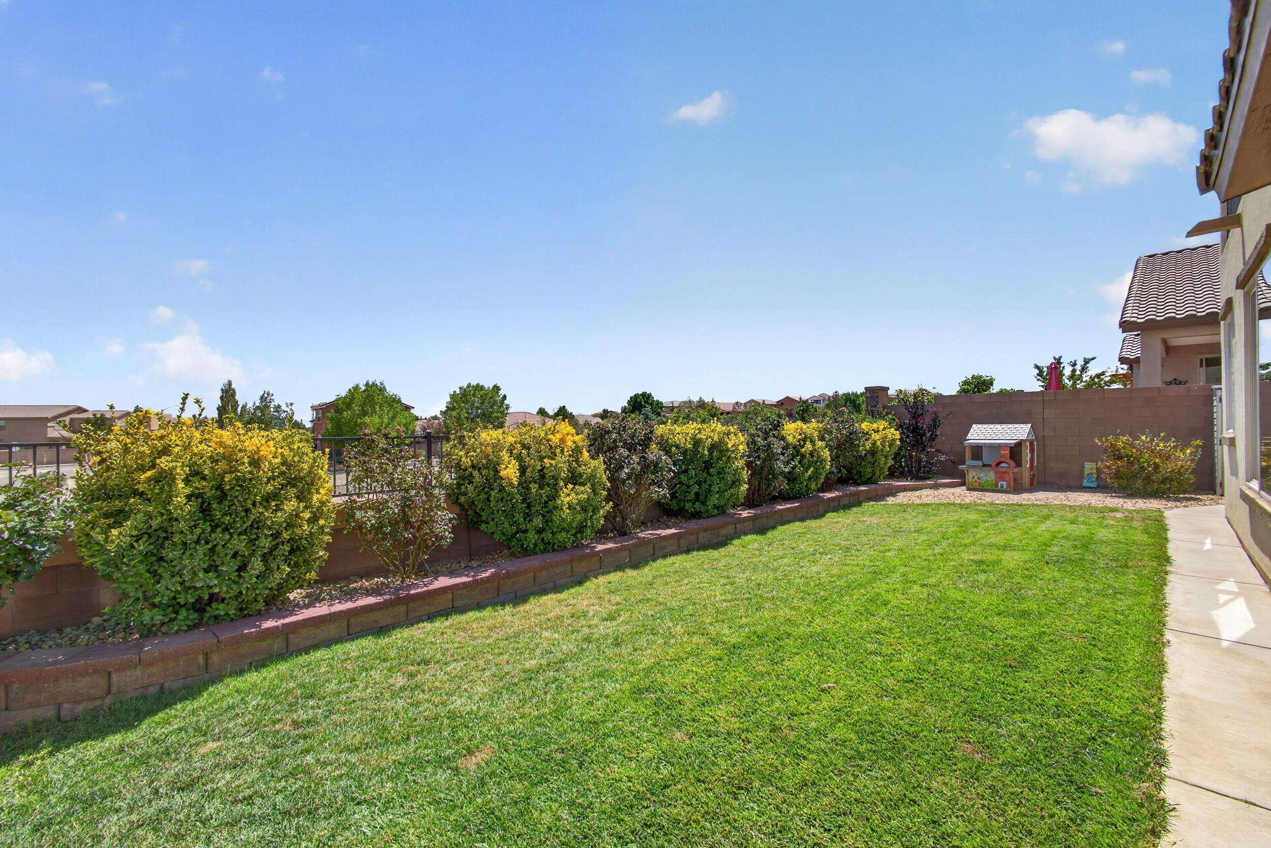 Photo 7 — 1748 Cooke Canyon Drive NW
