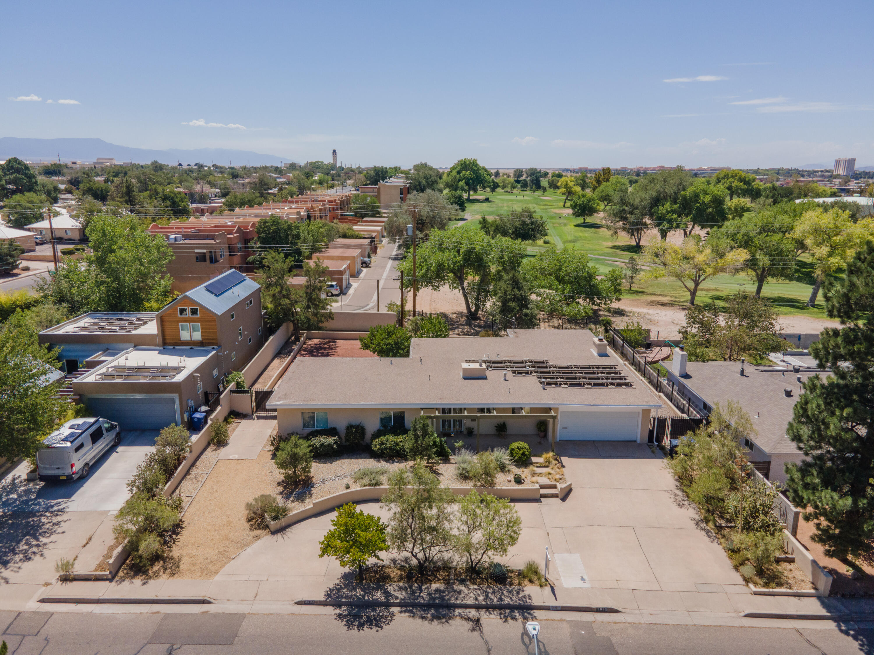 Photo 11 — 3032 San Joaquin Avenue SE