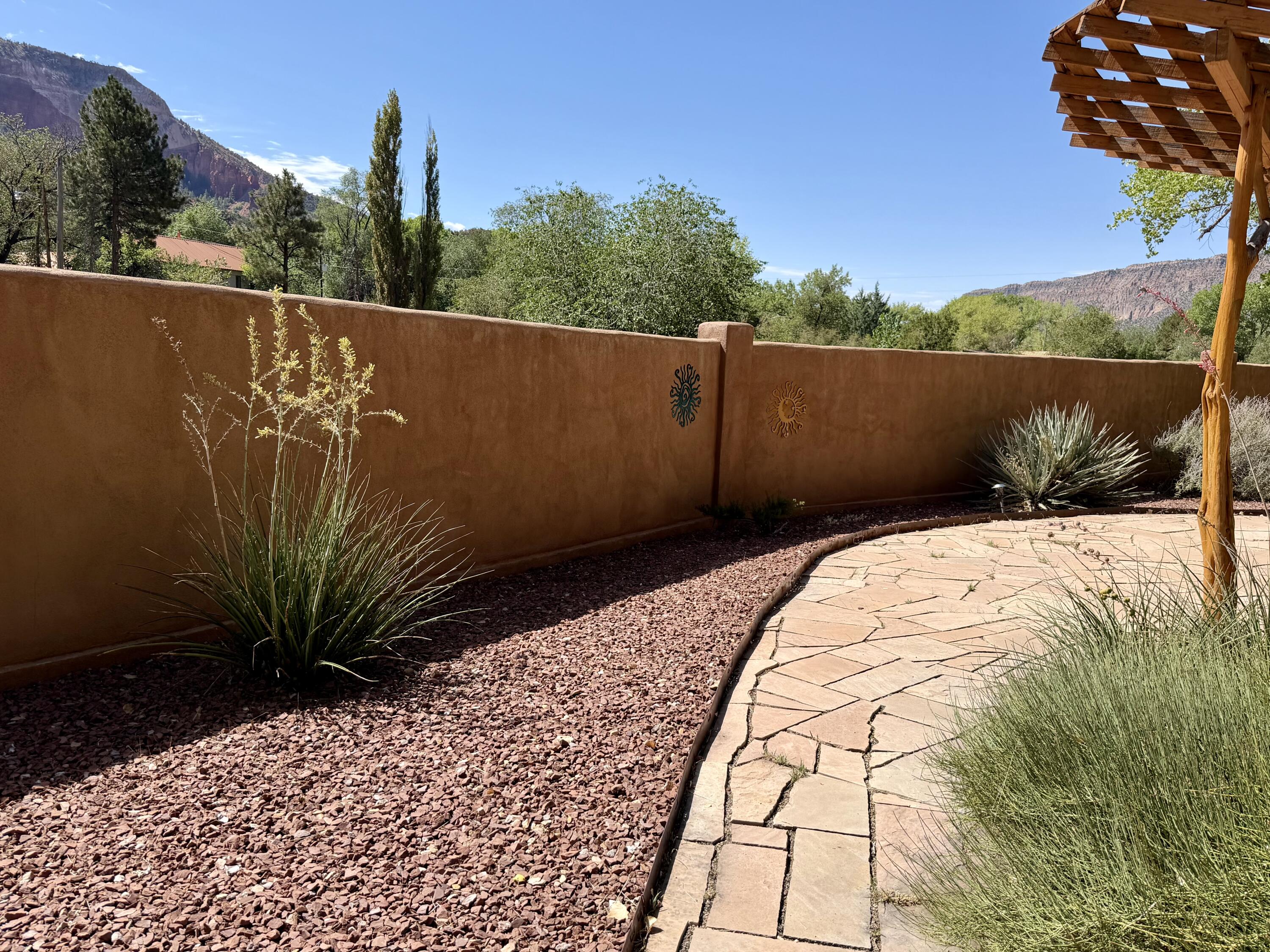Photo 17 — 680 Mooney Boulevard