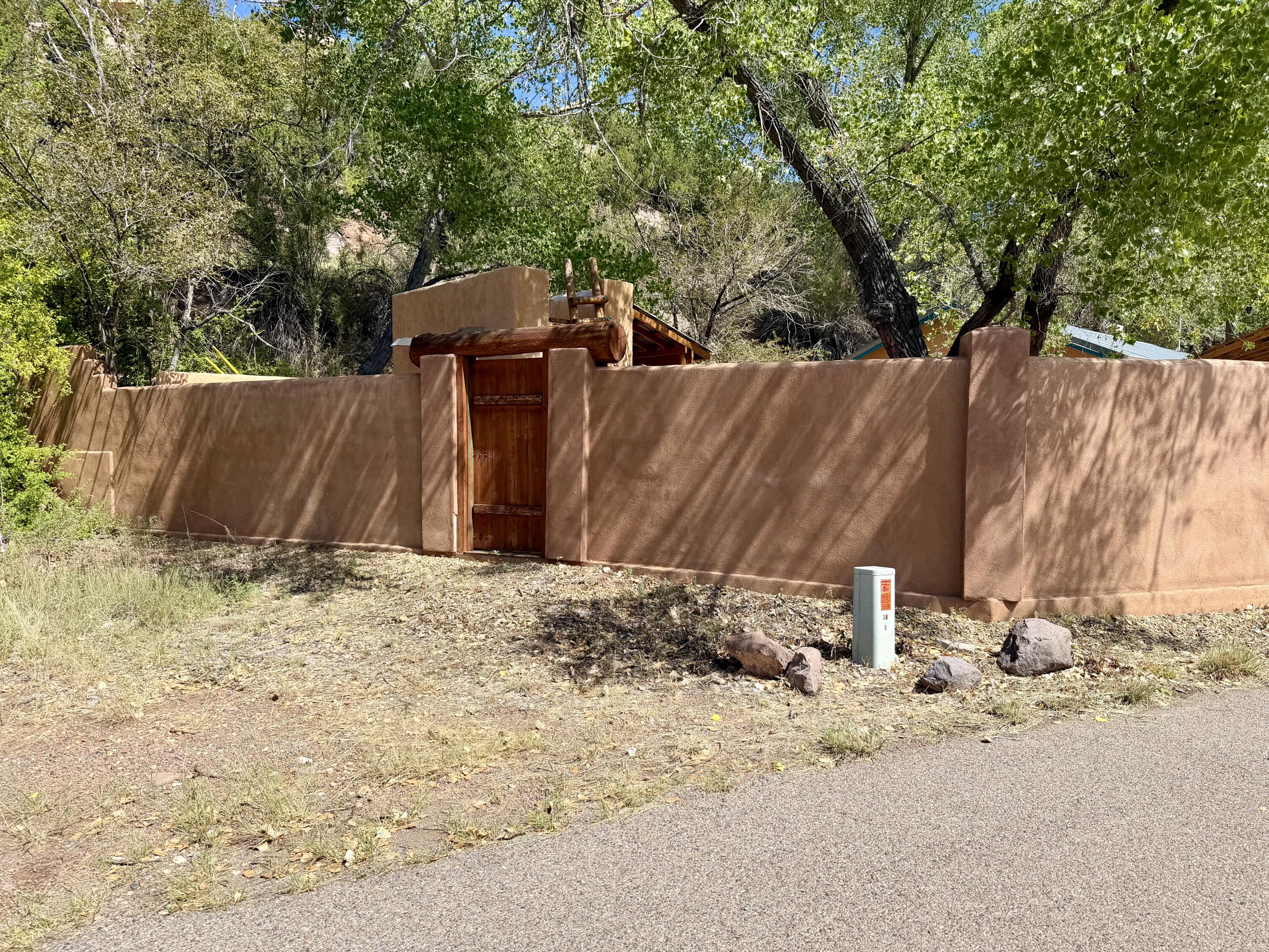 Photo 5 — 680 Mooney Boulevard