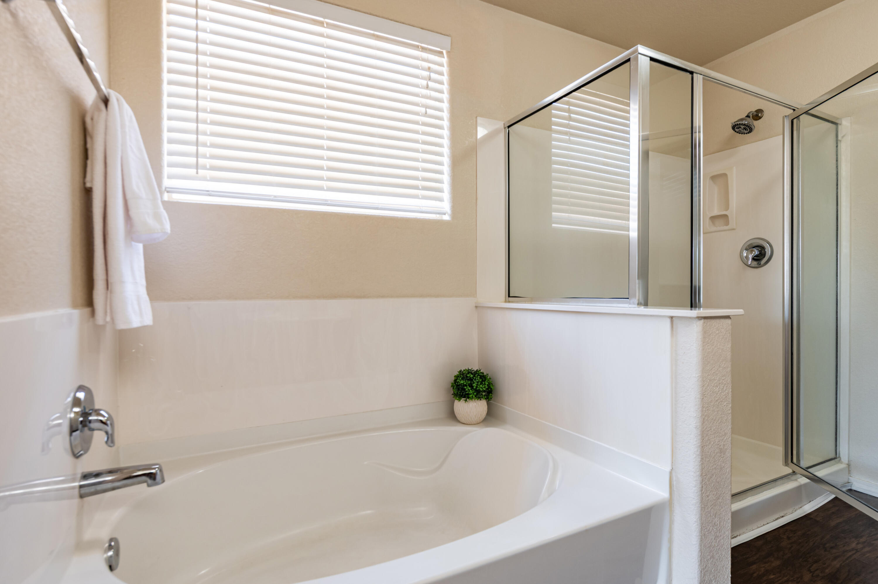 Photo 16 — 1021 Toscana Drive SE