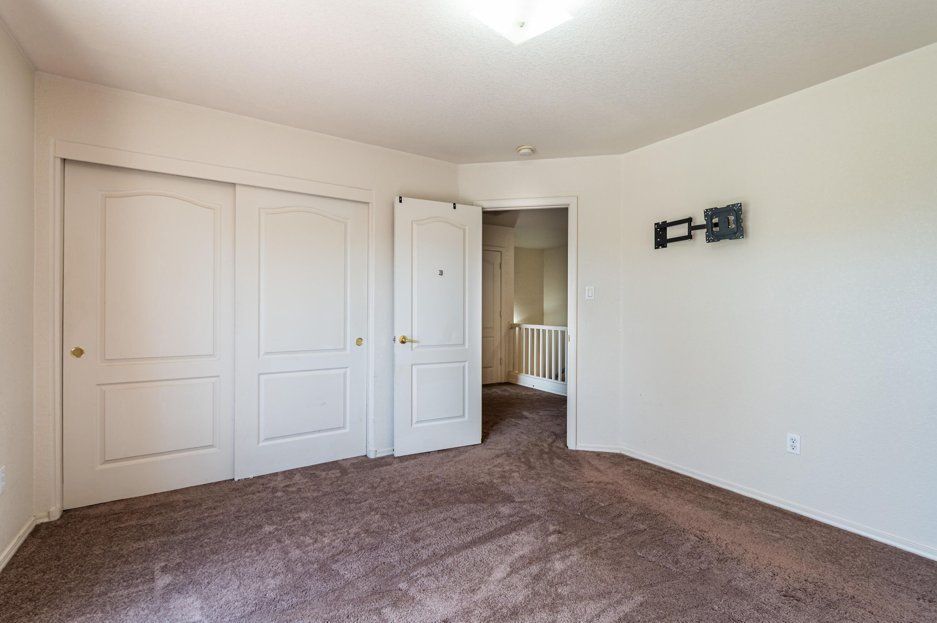 Photo 13 — 1021 Toscana Drive SE