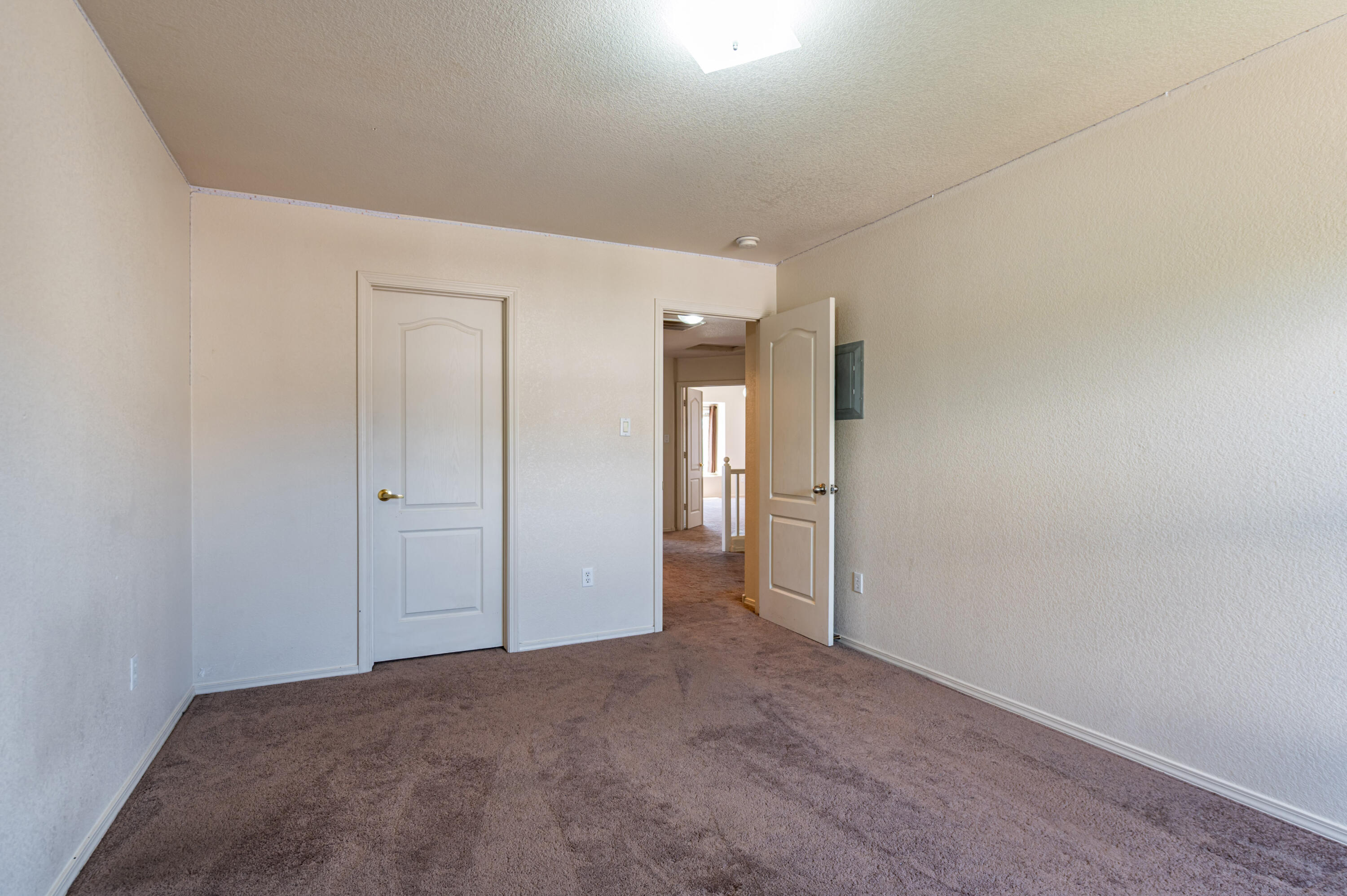 Photo 11 — 1021 Toscana Drive SE
