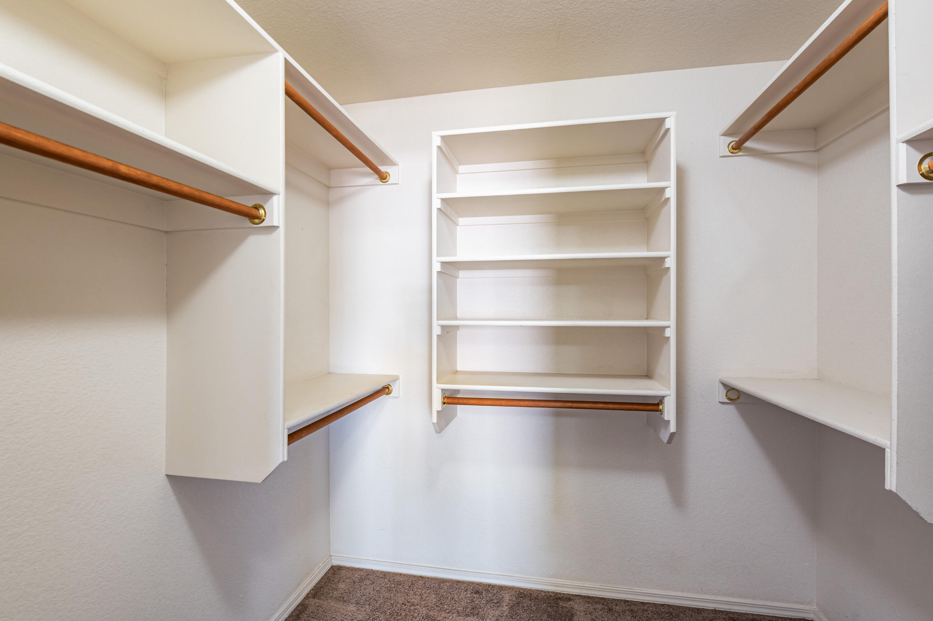 Photo 10 — 1021 Toscana Drive SE
