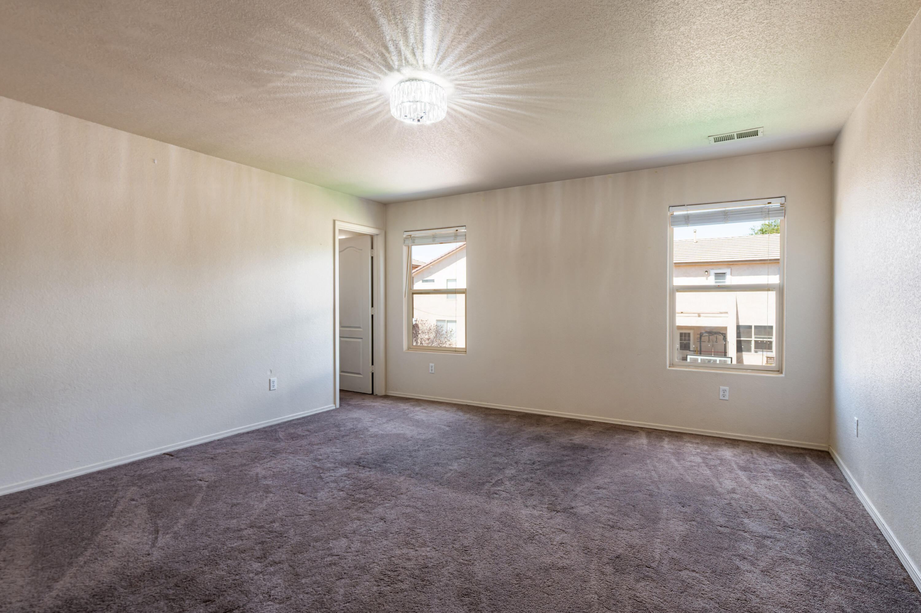 Photo 9 — 1021 Toscana Drive SE